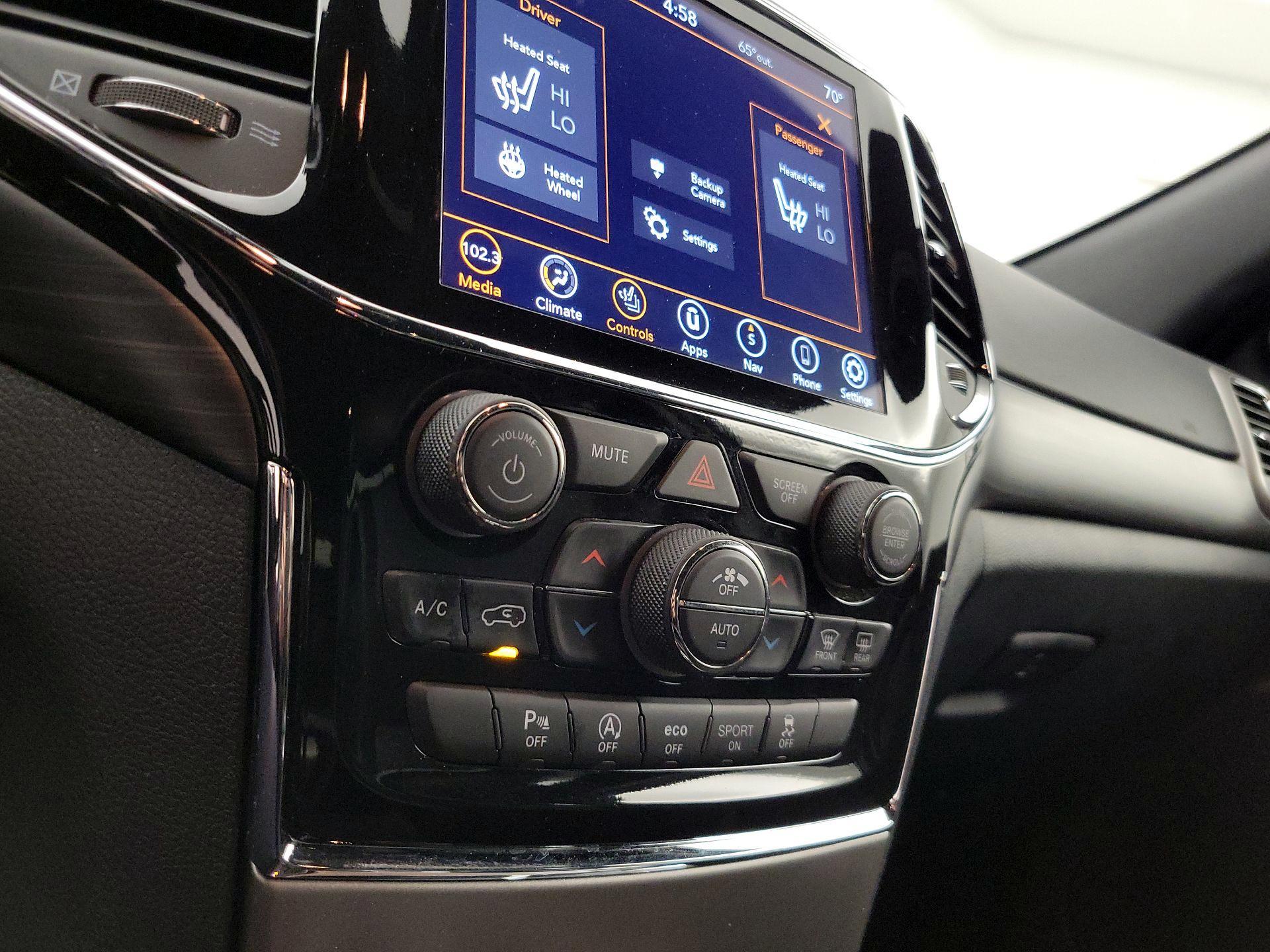 Thumbnail: 2021 Jeep Grand Cherokee - 17