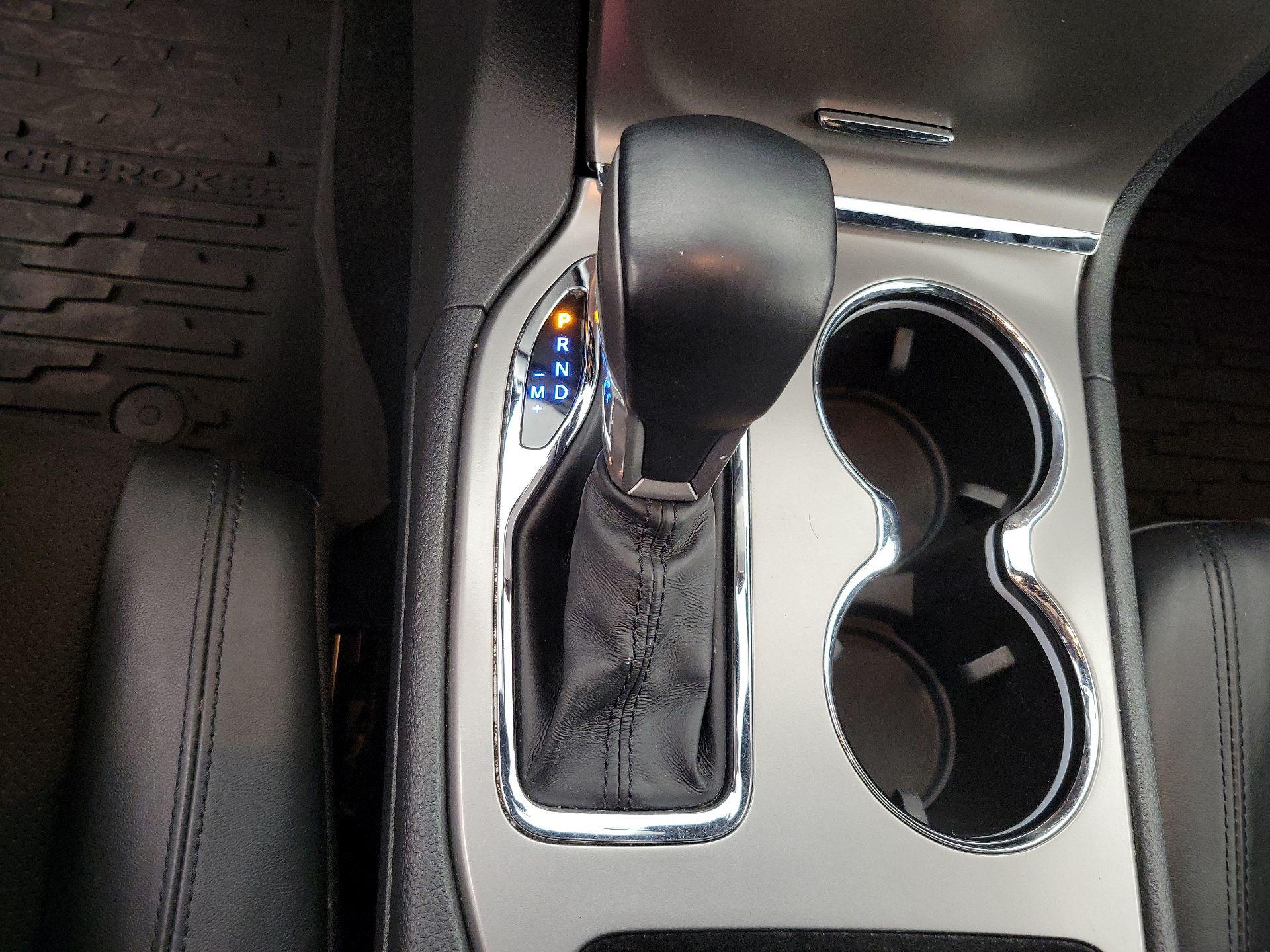 Thumbnail: 2021 Jeep Grand Cherokee - 18