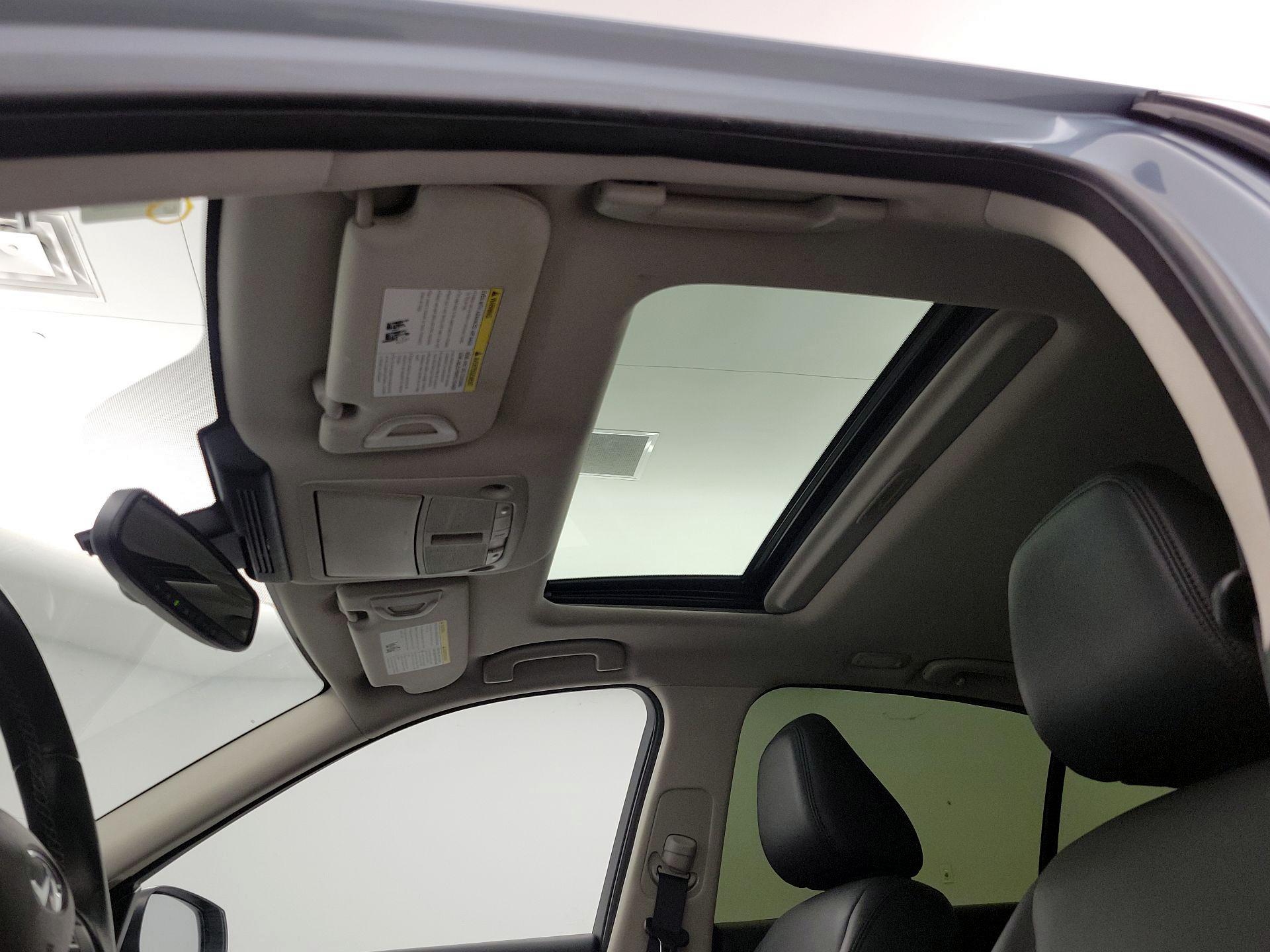 Thumbnail: 2020 INFINITI Q50 - 19