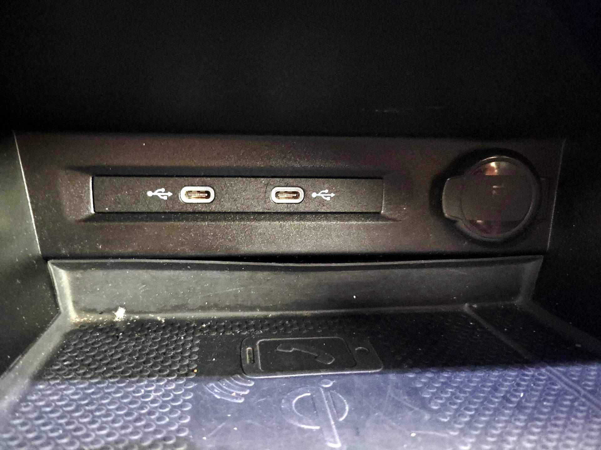 Thumbnail: 2022 Volkswagen Tiguan - 19