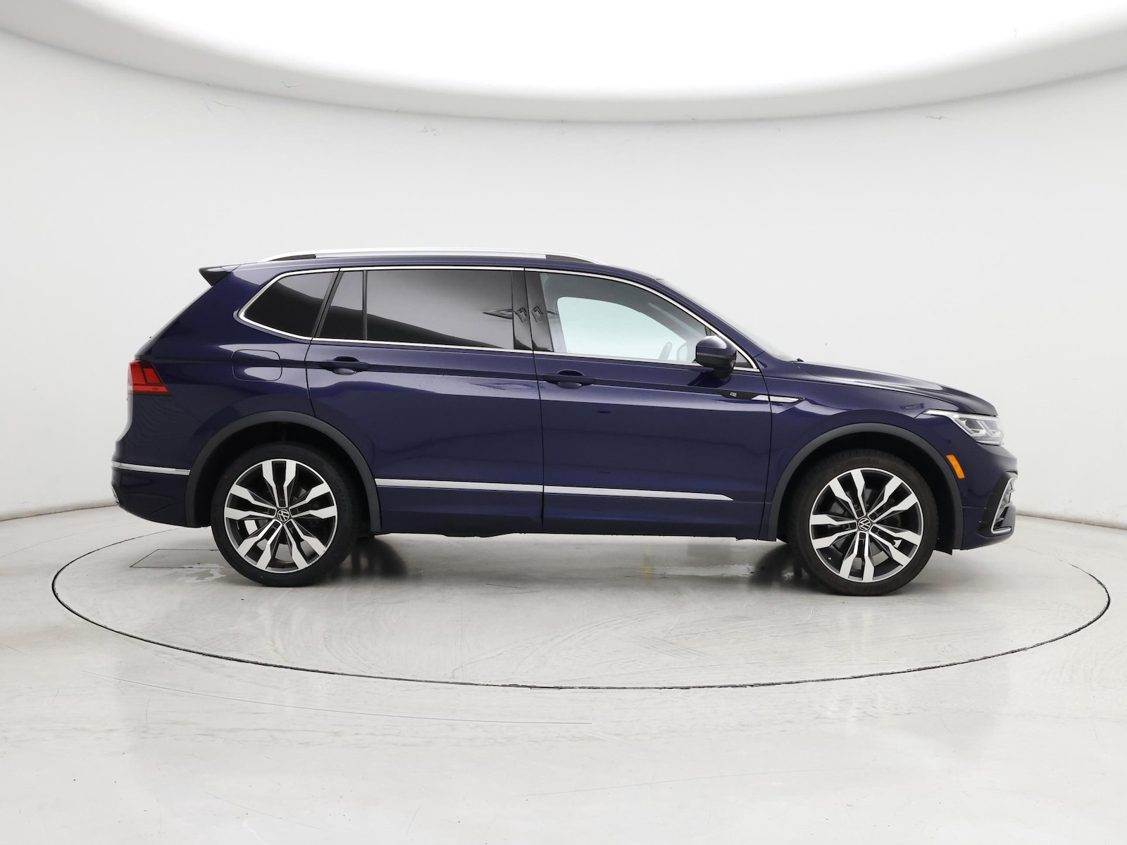 2022 Volkswagen Tiguan SEL R-LINE - Photo 8