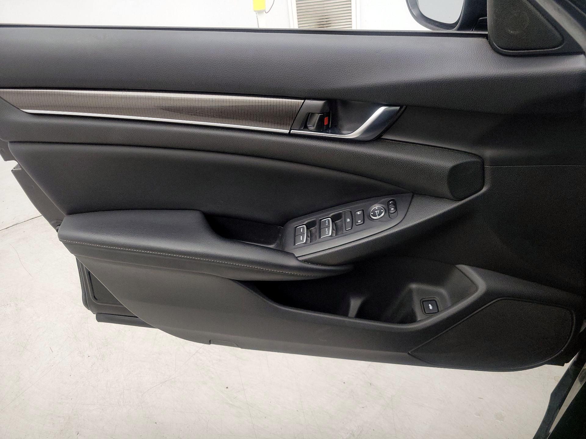 Thumbnail: 2018 Honda Accord - 12