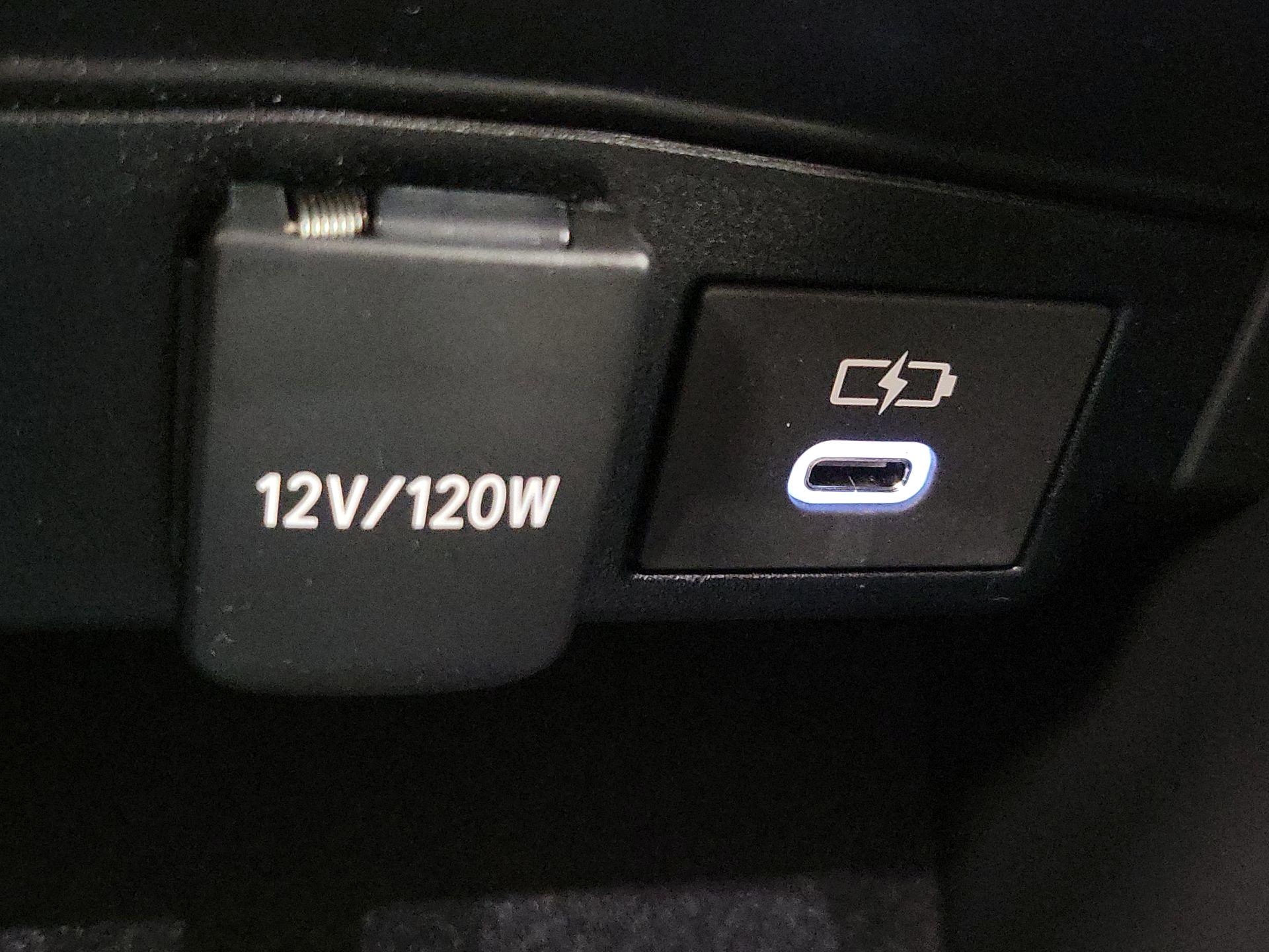 Thumbnail: 2025 Toyota Corolla - 18