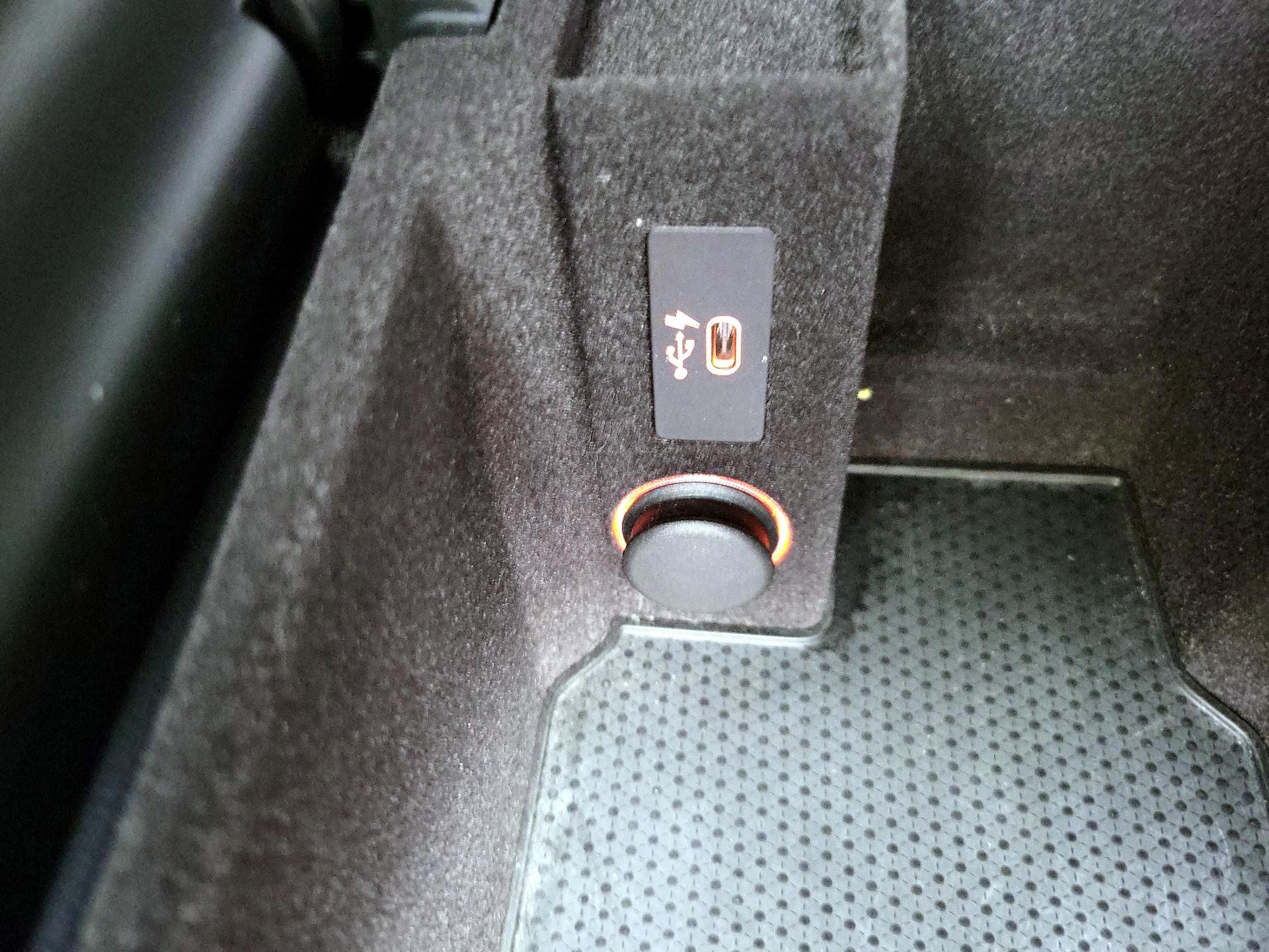 Thumbnail: 2020 BMW 8 Series - 19