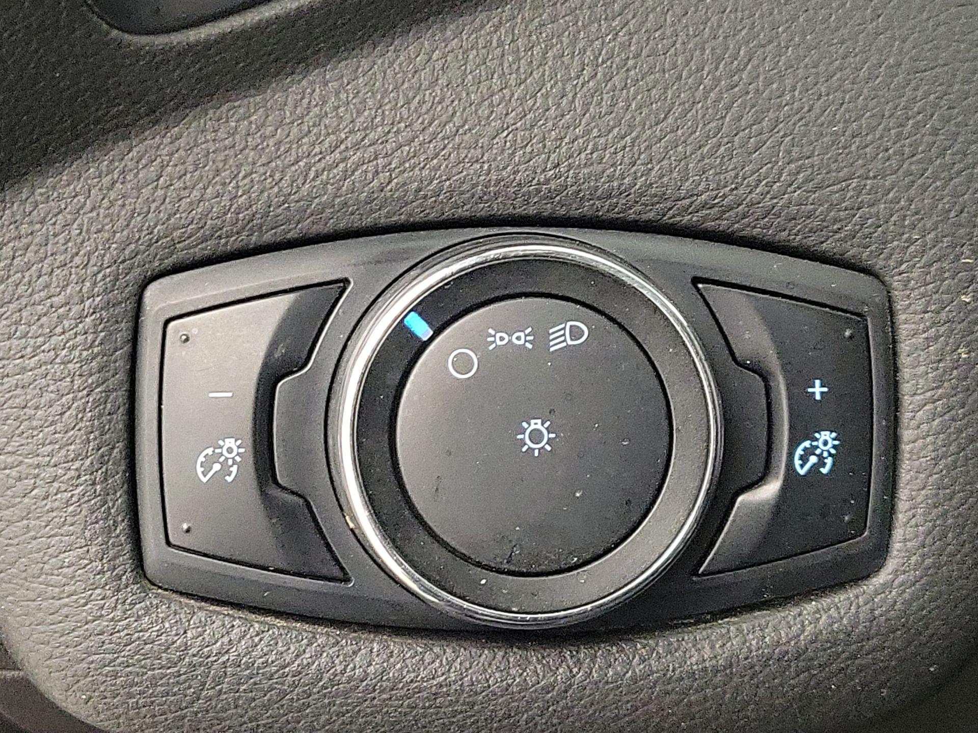 Thumbnail: 2014 Ford Escape - 13