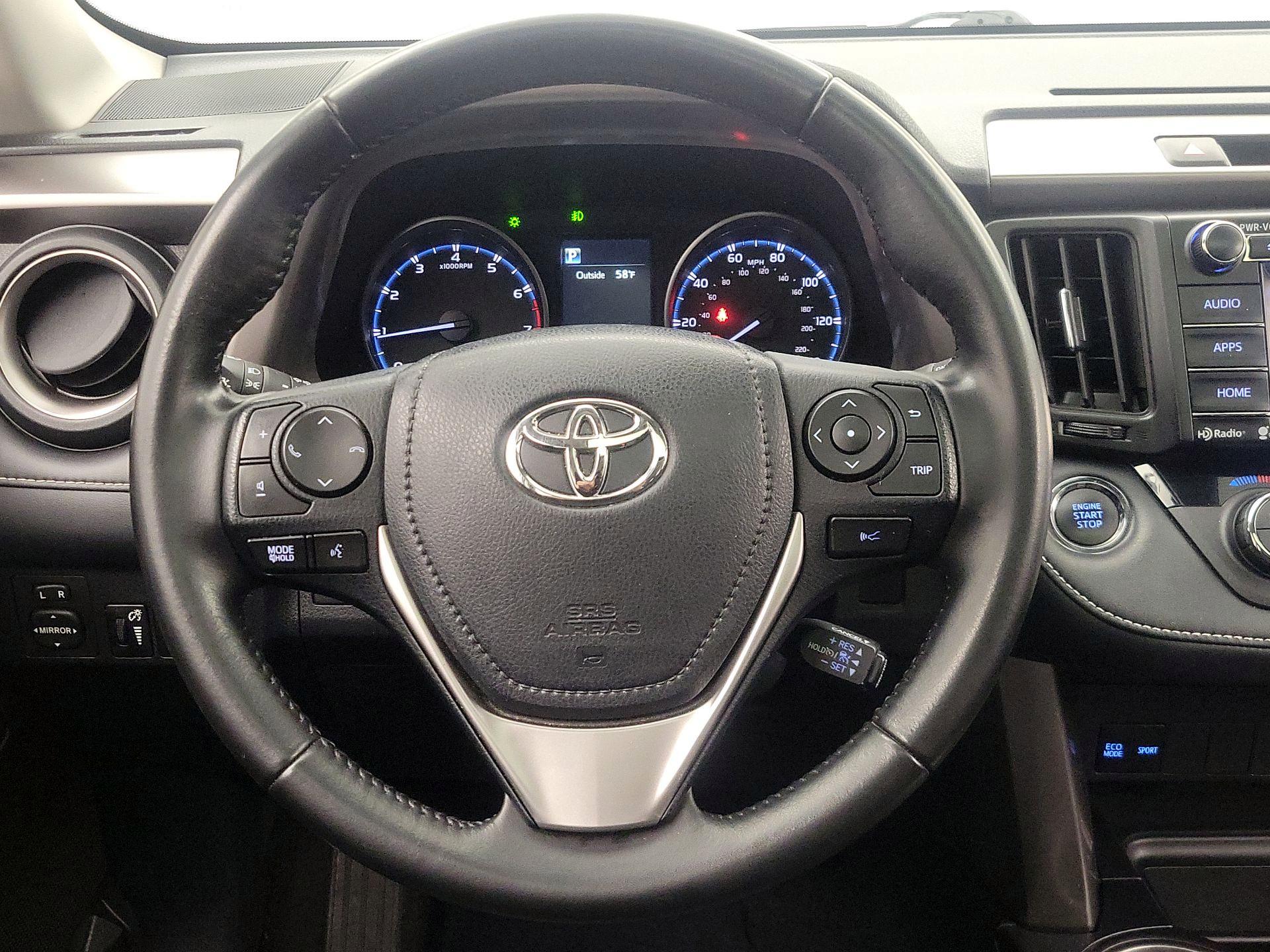 Thumbnail: 2018 Toyota RAV4 - 10