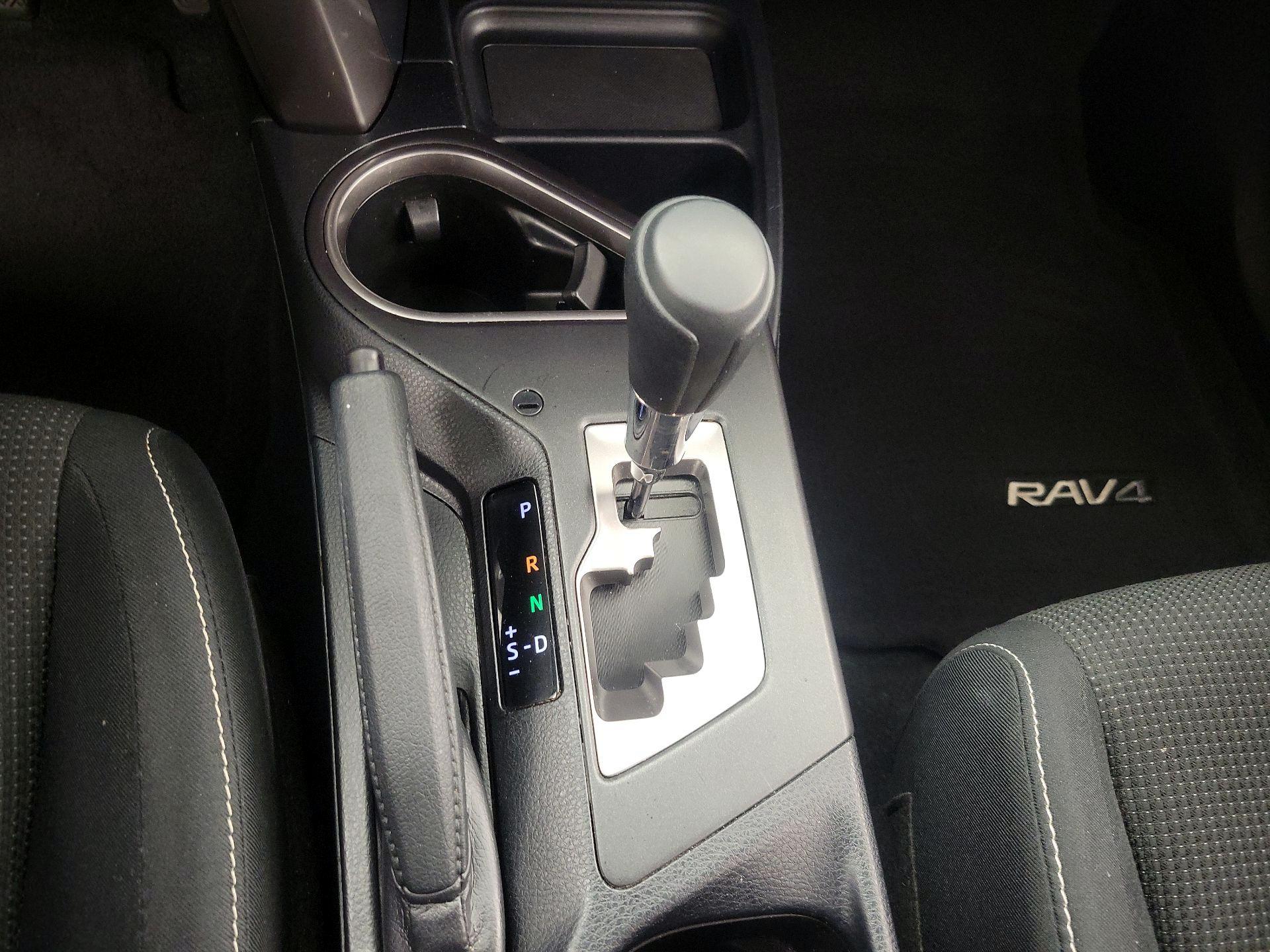 Thumbnail: 2018 Toyota RAV4 - 17