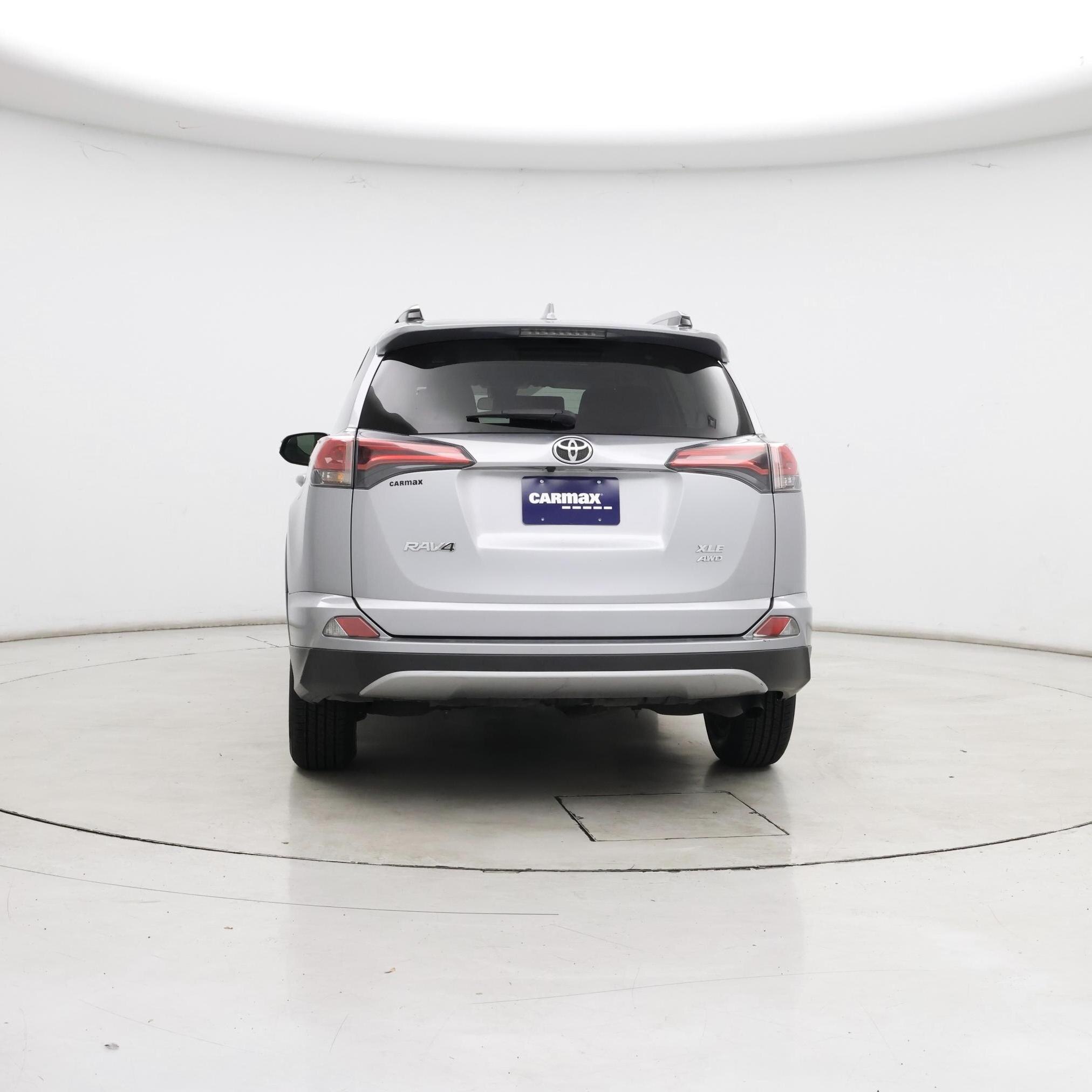 Thumbnail: 2018 Toyota RAV4 - 6