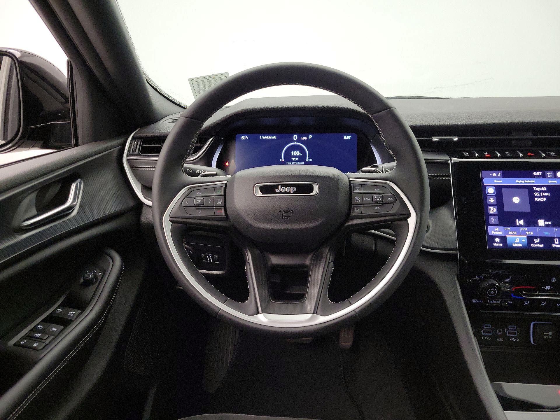 Thumbnail: 2024 Jeep Grand Cherokee L - 10