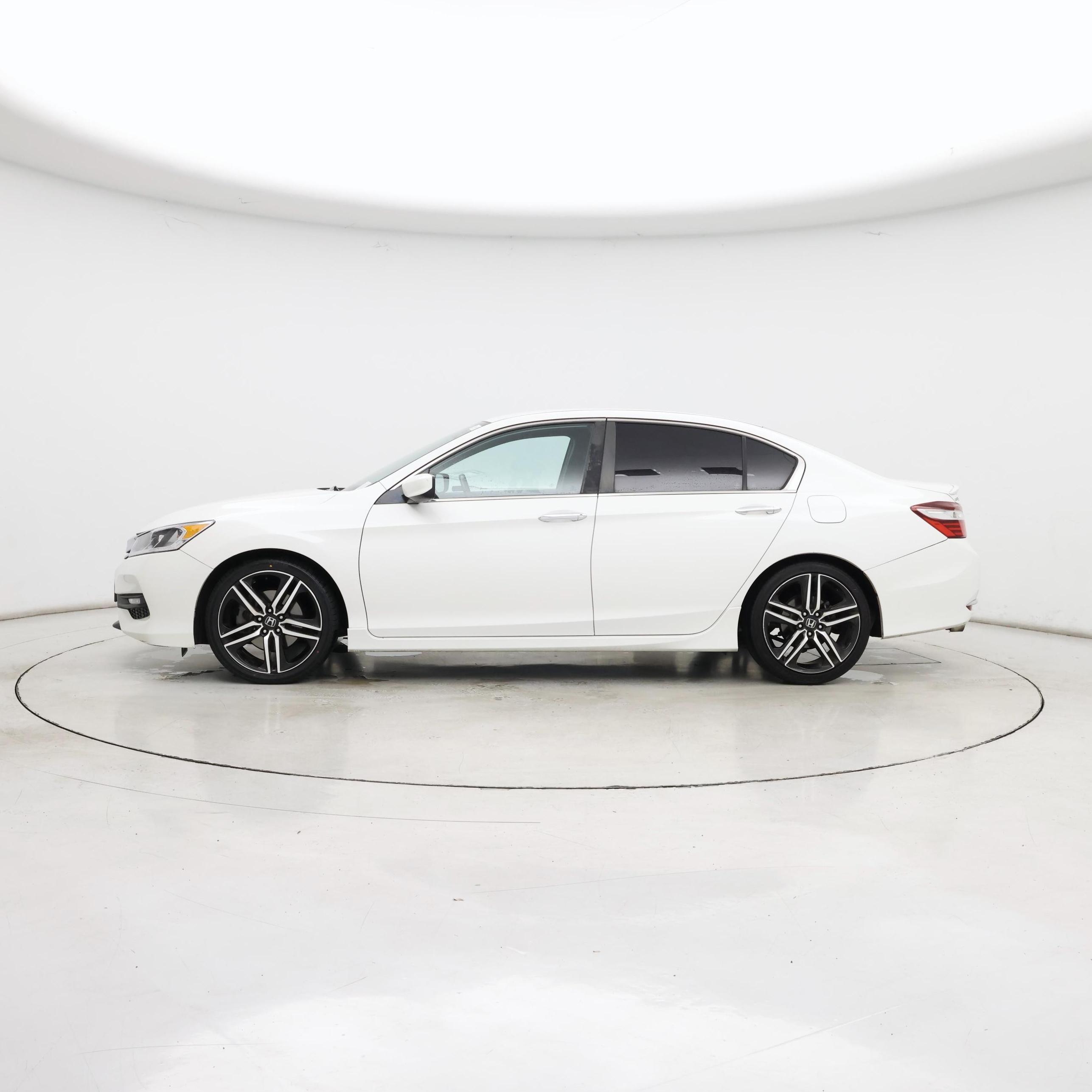 Thumbnail: 2017 Honda Accord - 3