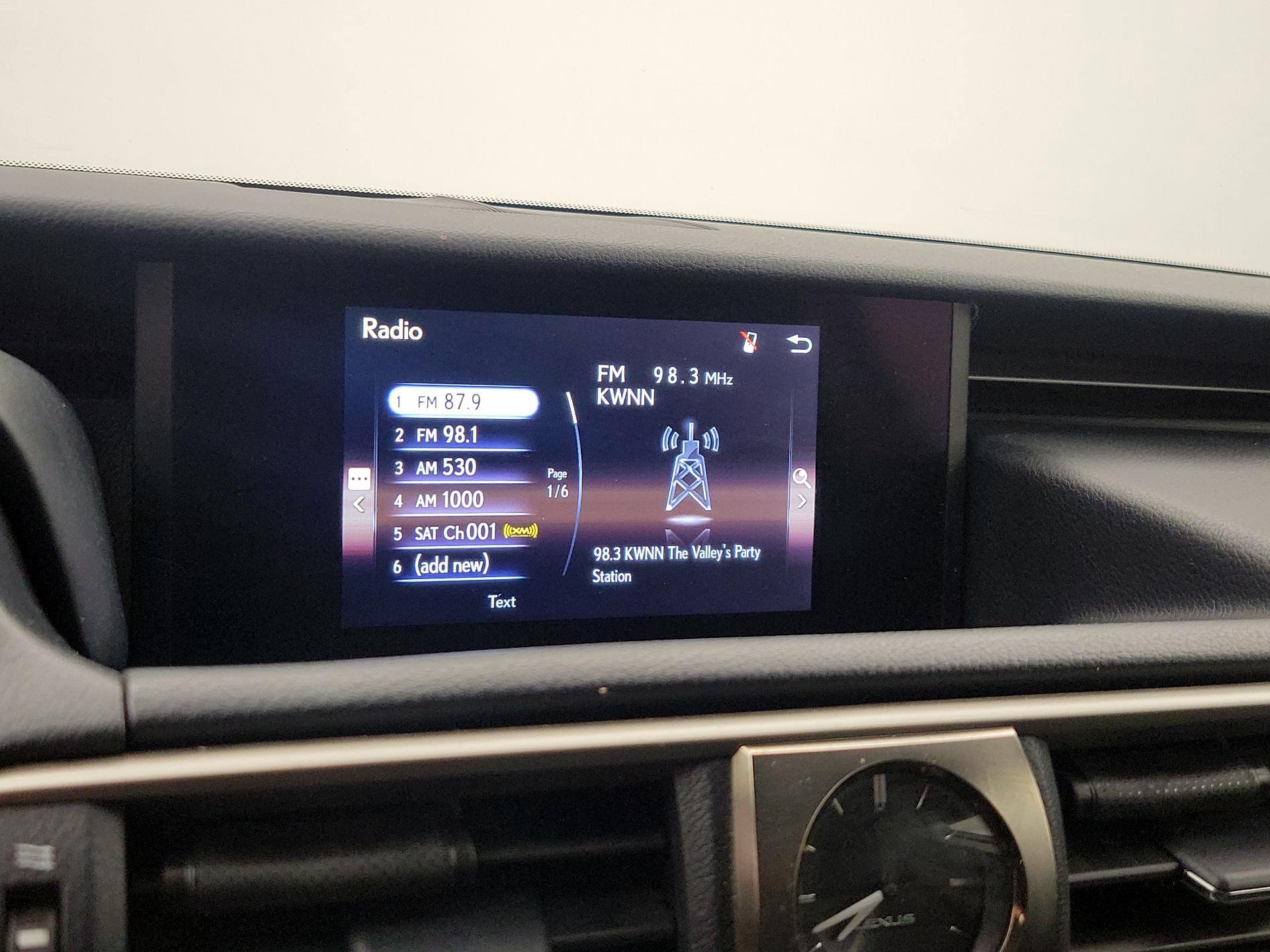 Thumbnail: 2018 Lexus IS - 15