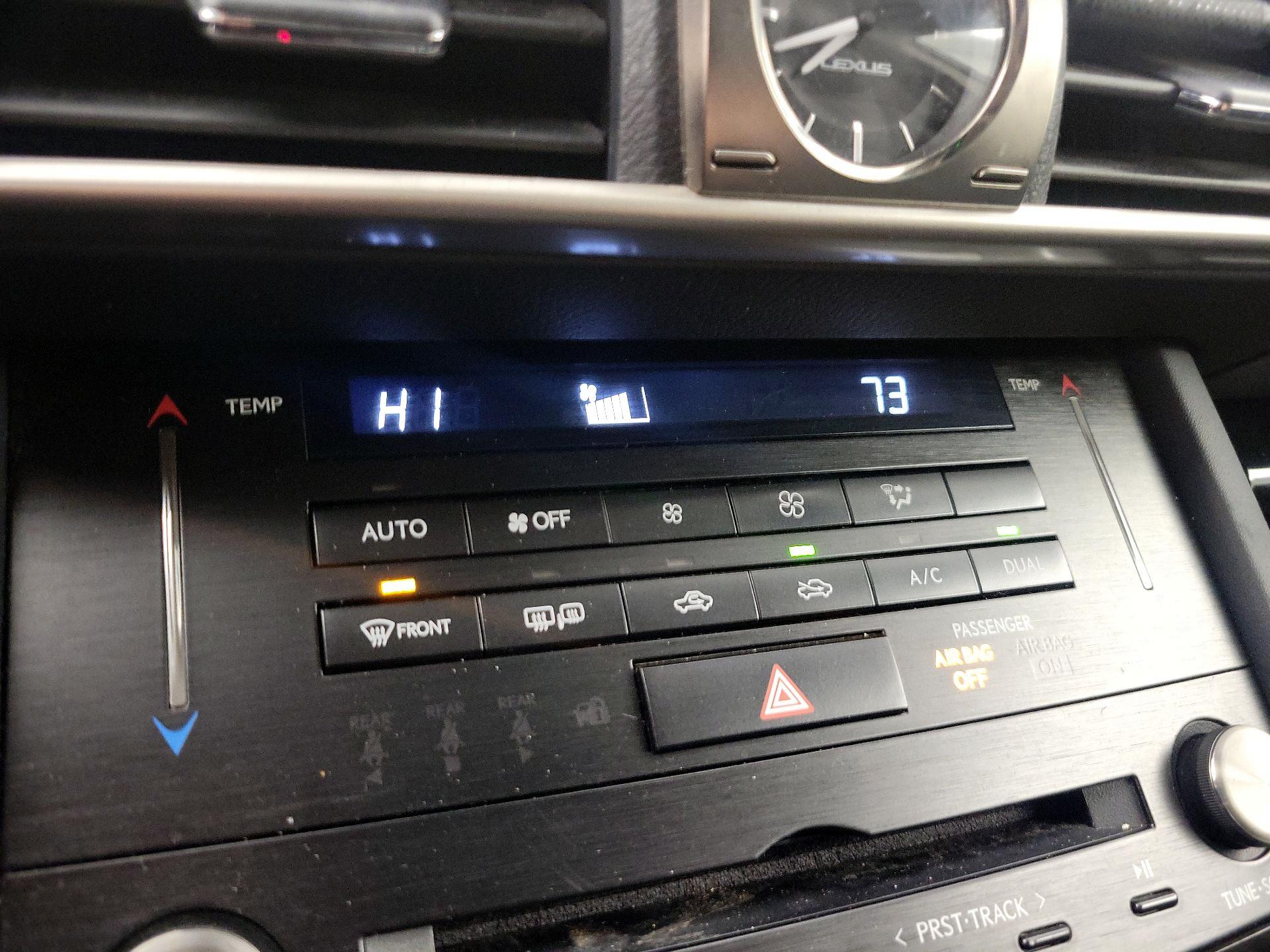 Thumbnail: 2018 Lexus IS - 16