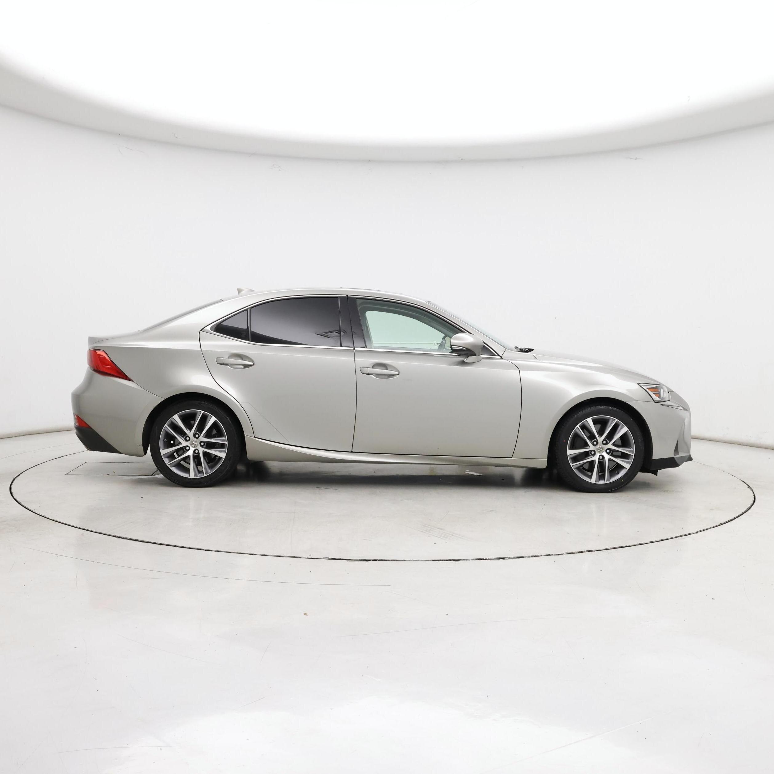 Thumbnail: 2018 Lexus IS - 7