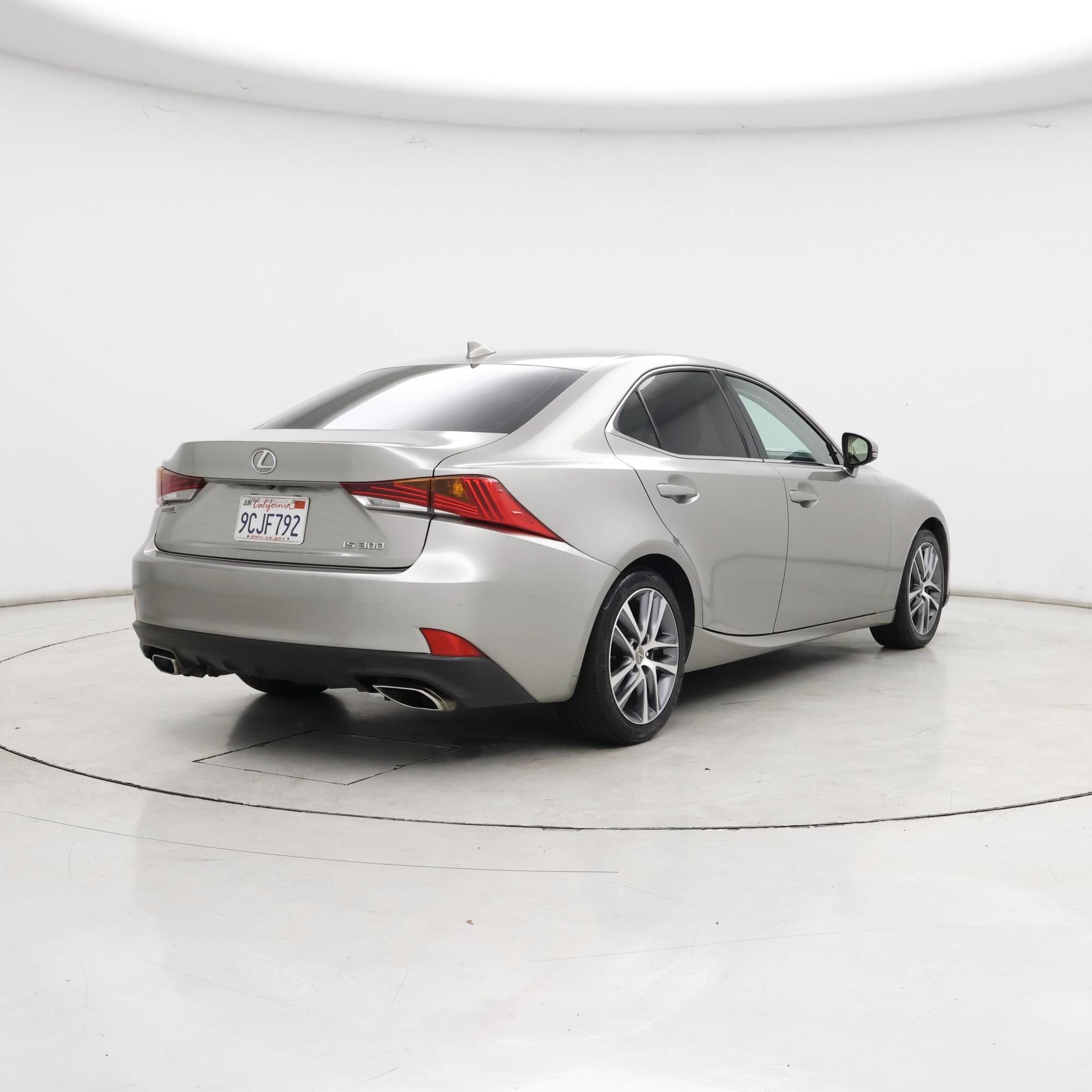 Thumbnail: 2018 Lexus IS - 8