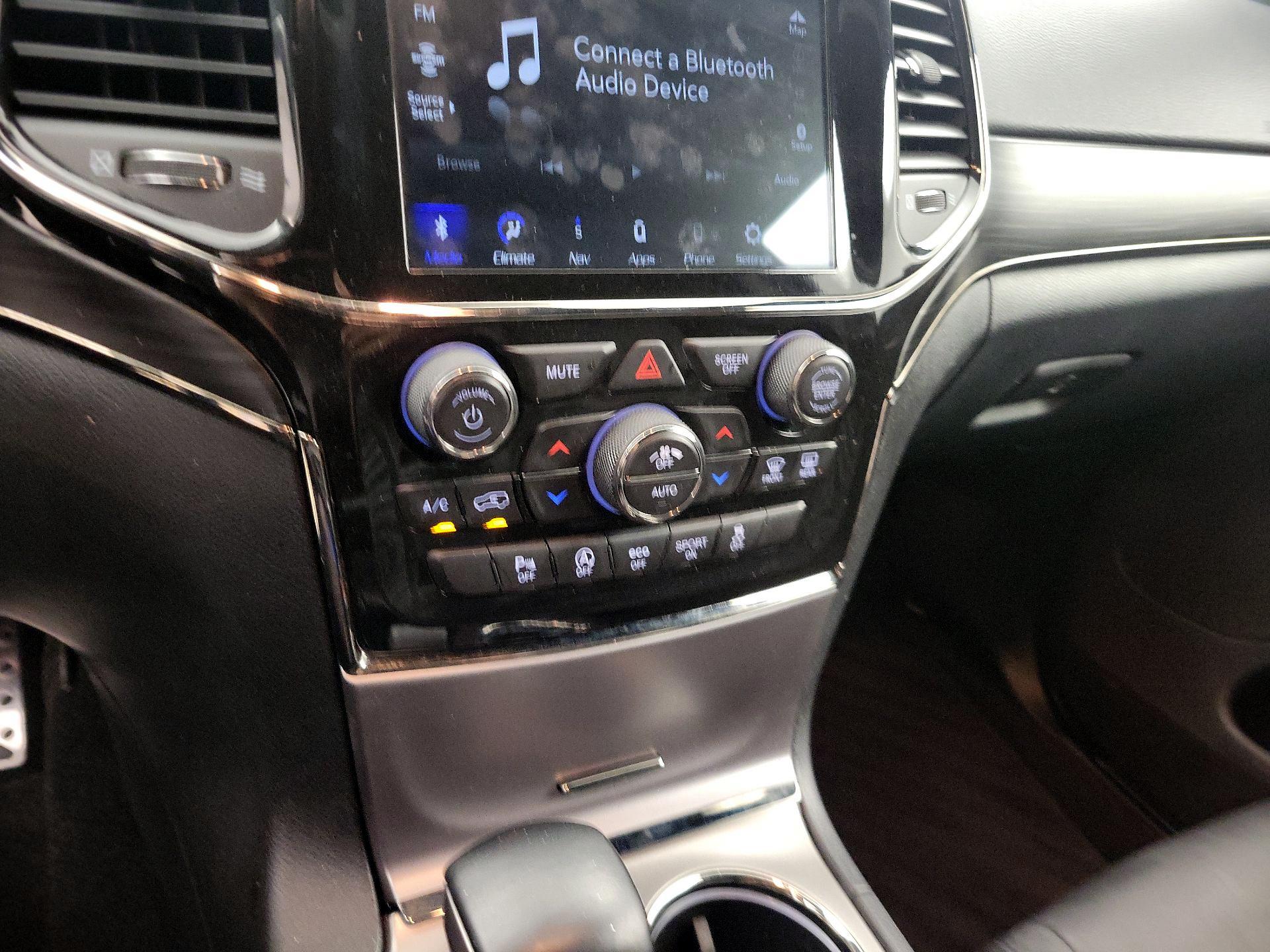 Thumbnail: 2021 Jeep Grand Cherokee - 17