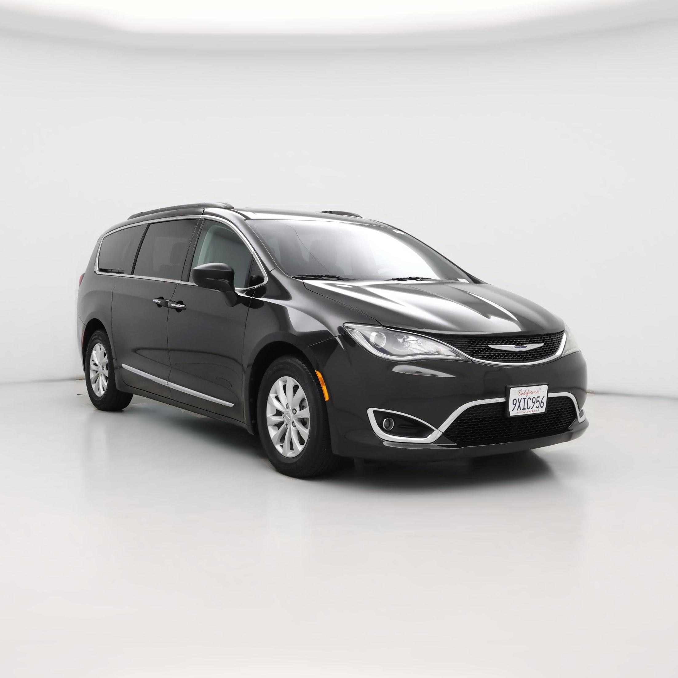 Thumbnail: 2017 Chrysler Pacifica - 1