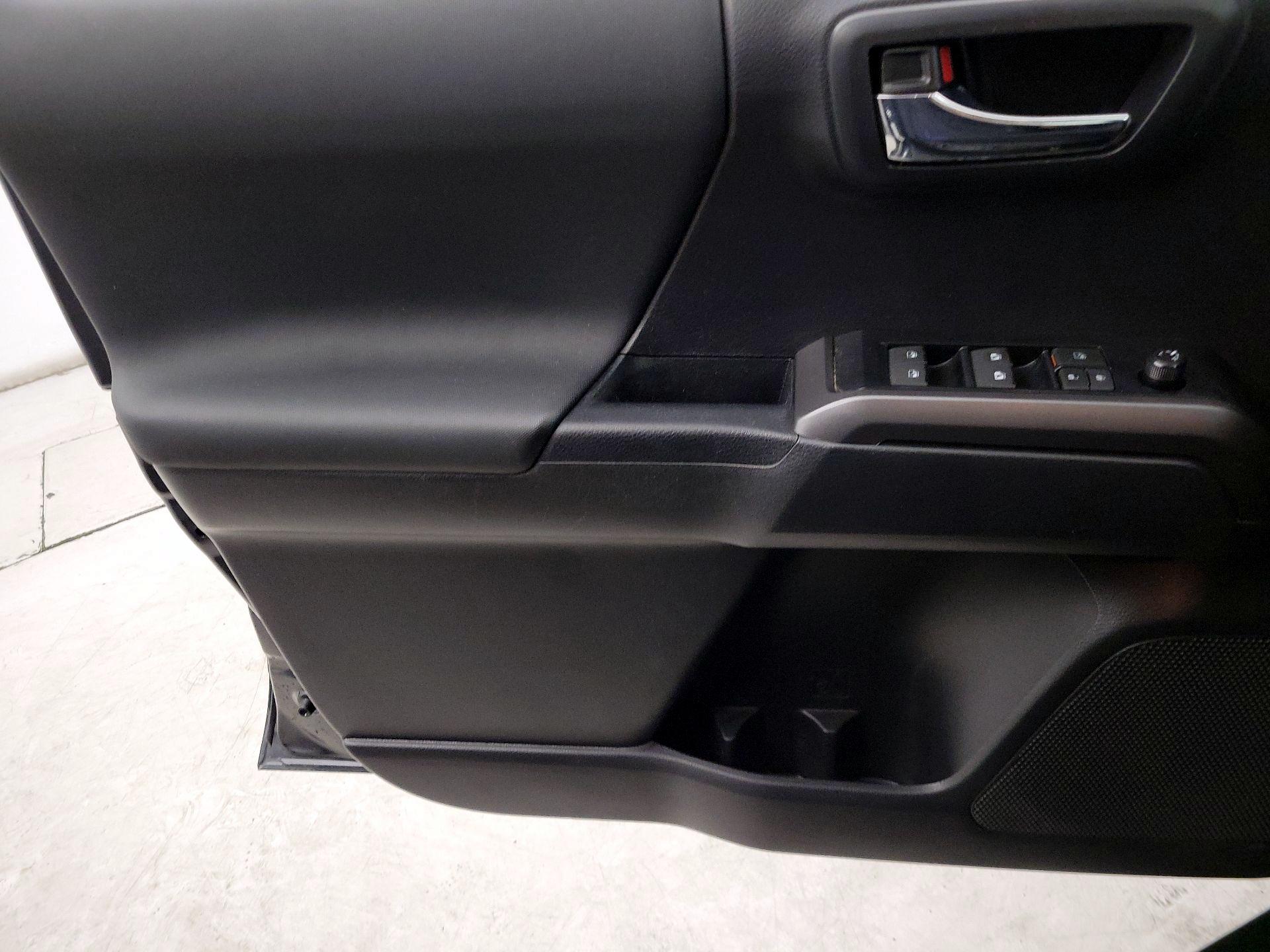 Thumbnail: 2023 Toyota Tacoma - 12