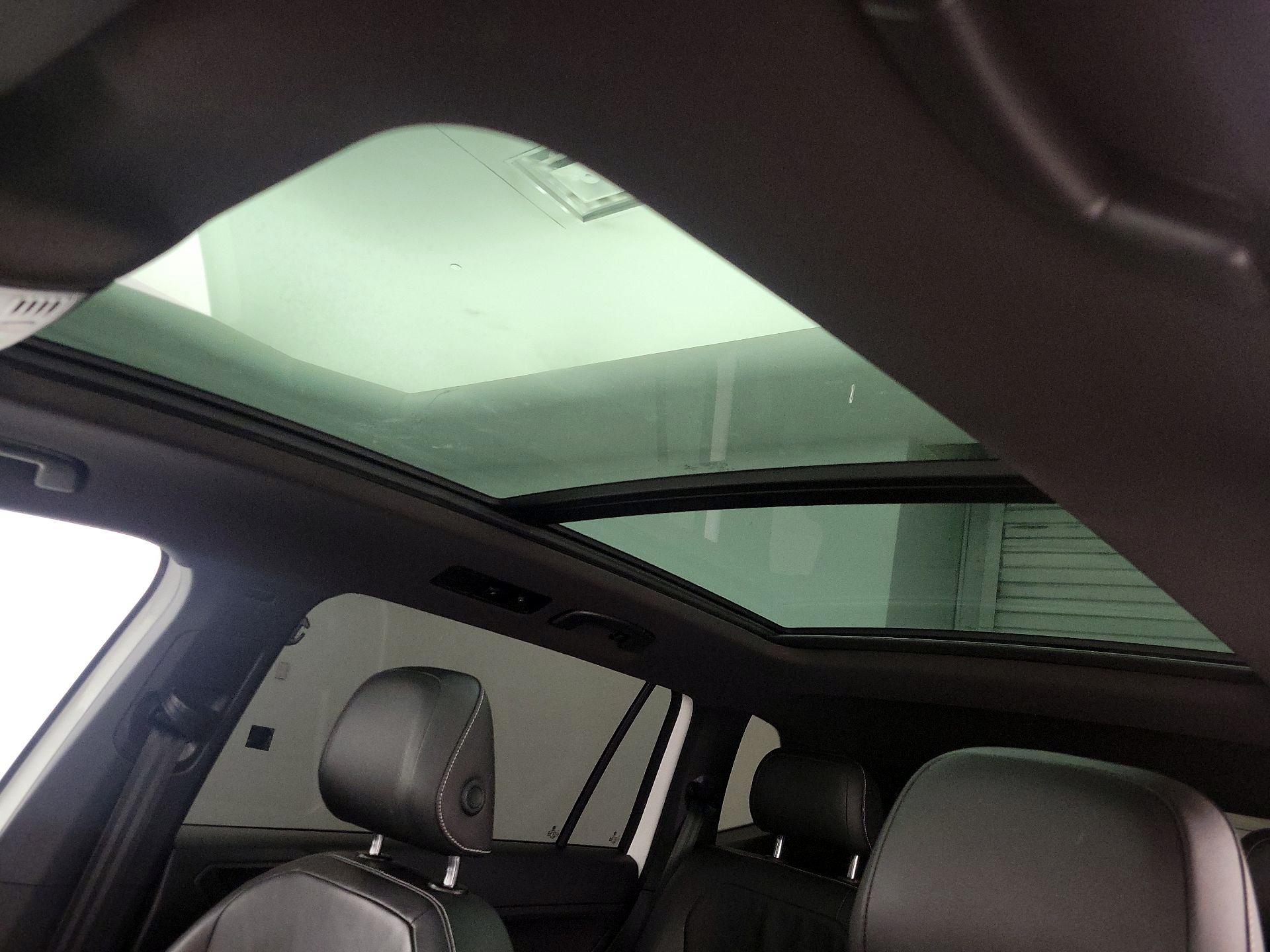 Thumbnail: 2021 Volkswagen Tiguan - 20