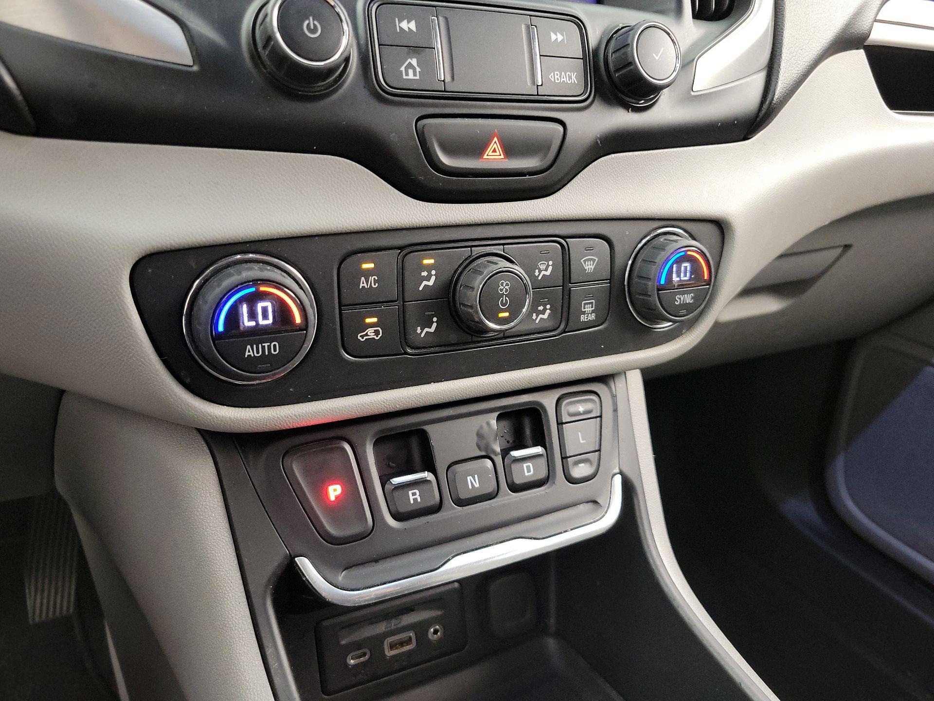 Thumbnail: 2020 GMC Terrain - 16