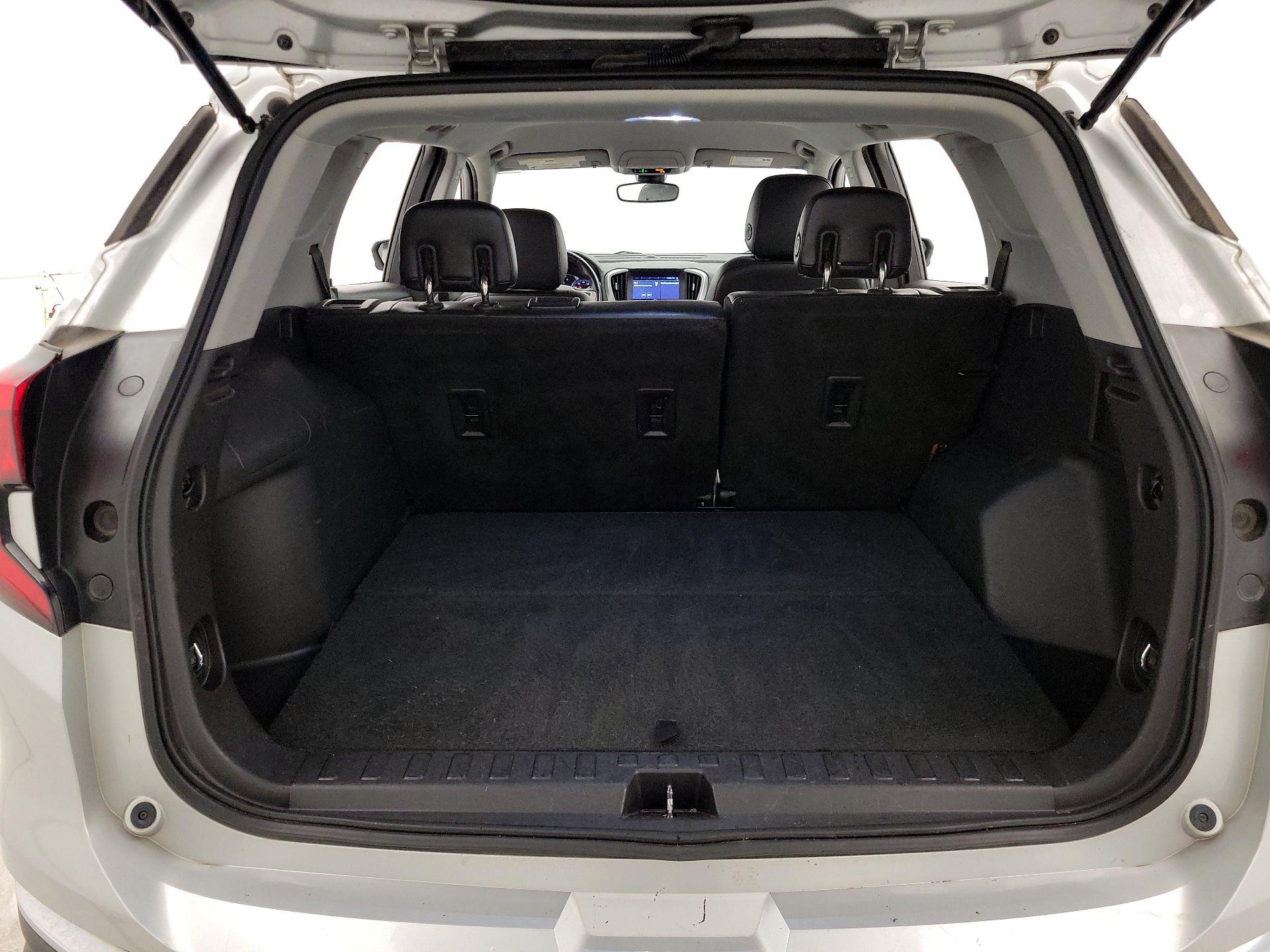 Thumbnail: 2020 GMC Terrain - 20