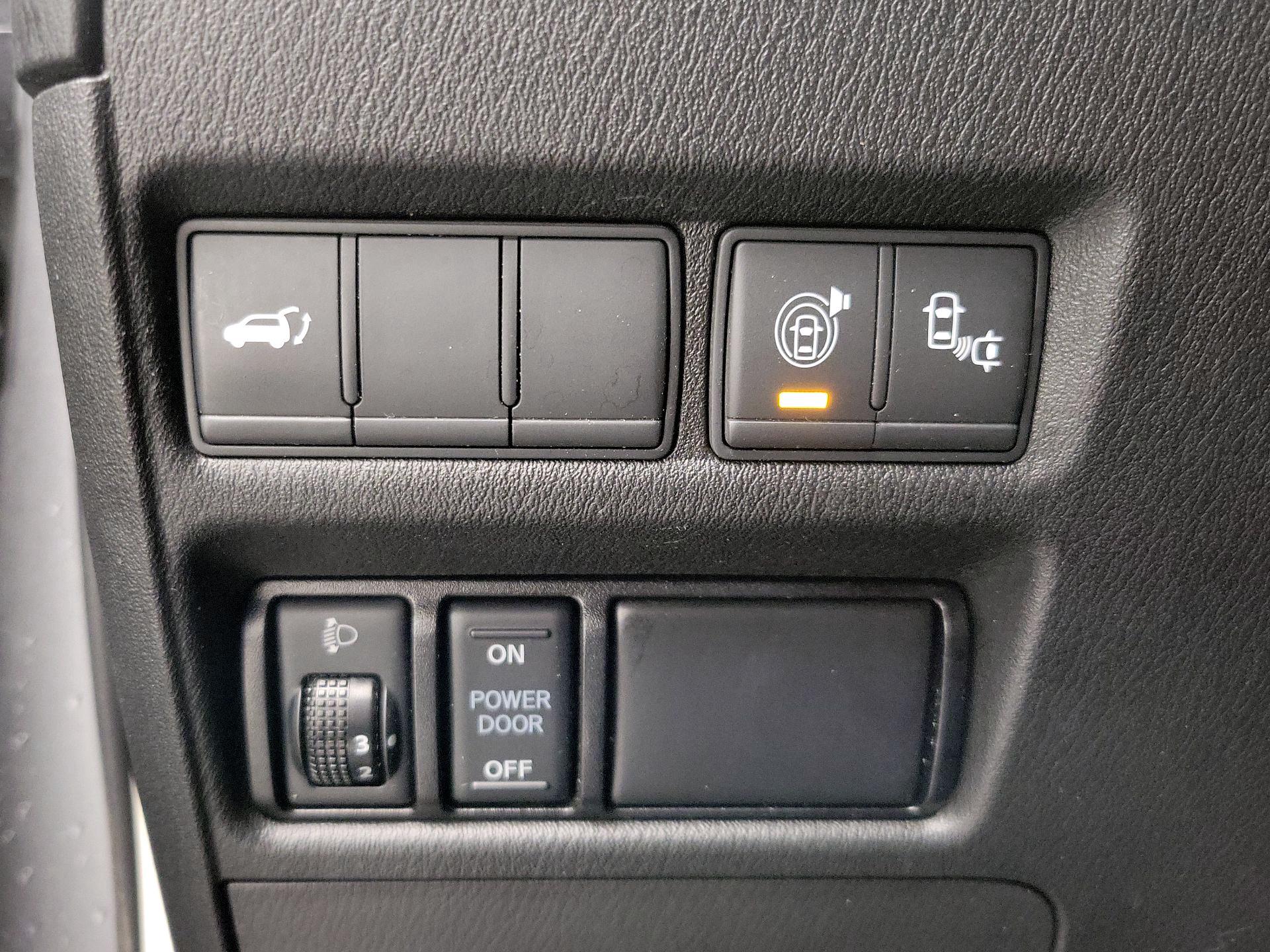 Thumbnail: 2017 Nissan Armada - 13