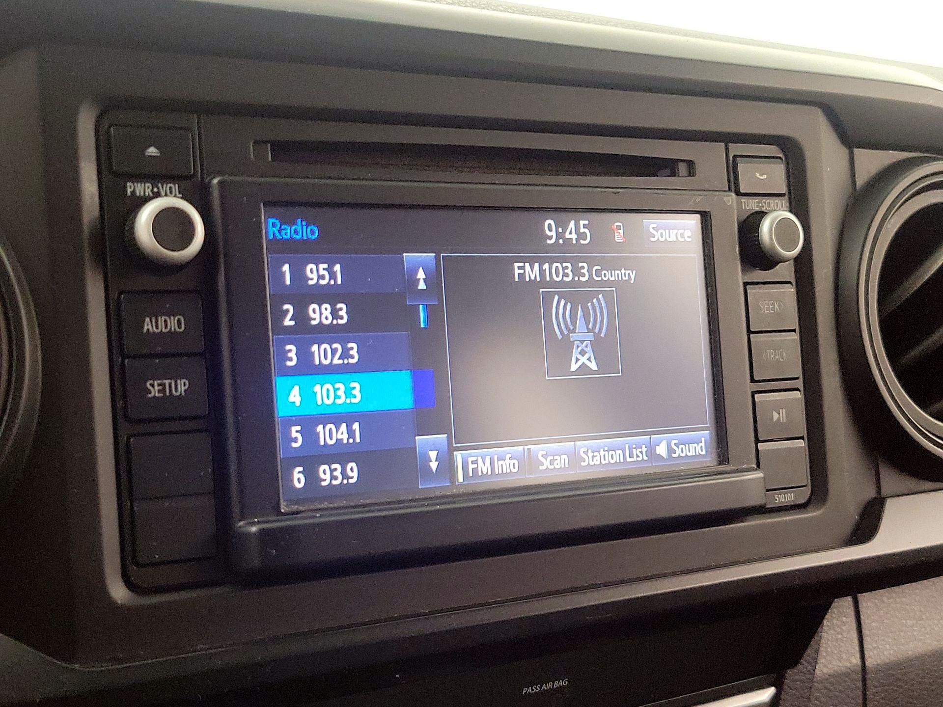 Thumbnail: 2018 Toyota Tacoma - 15