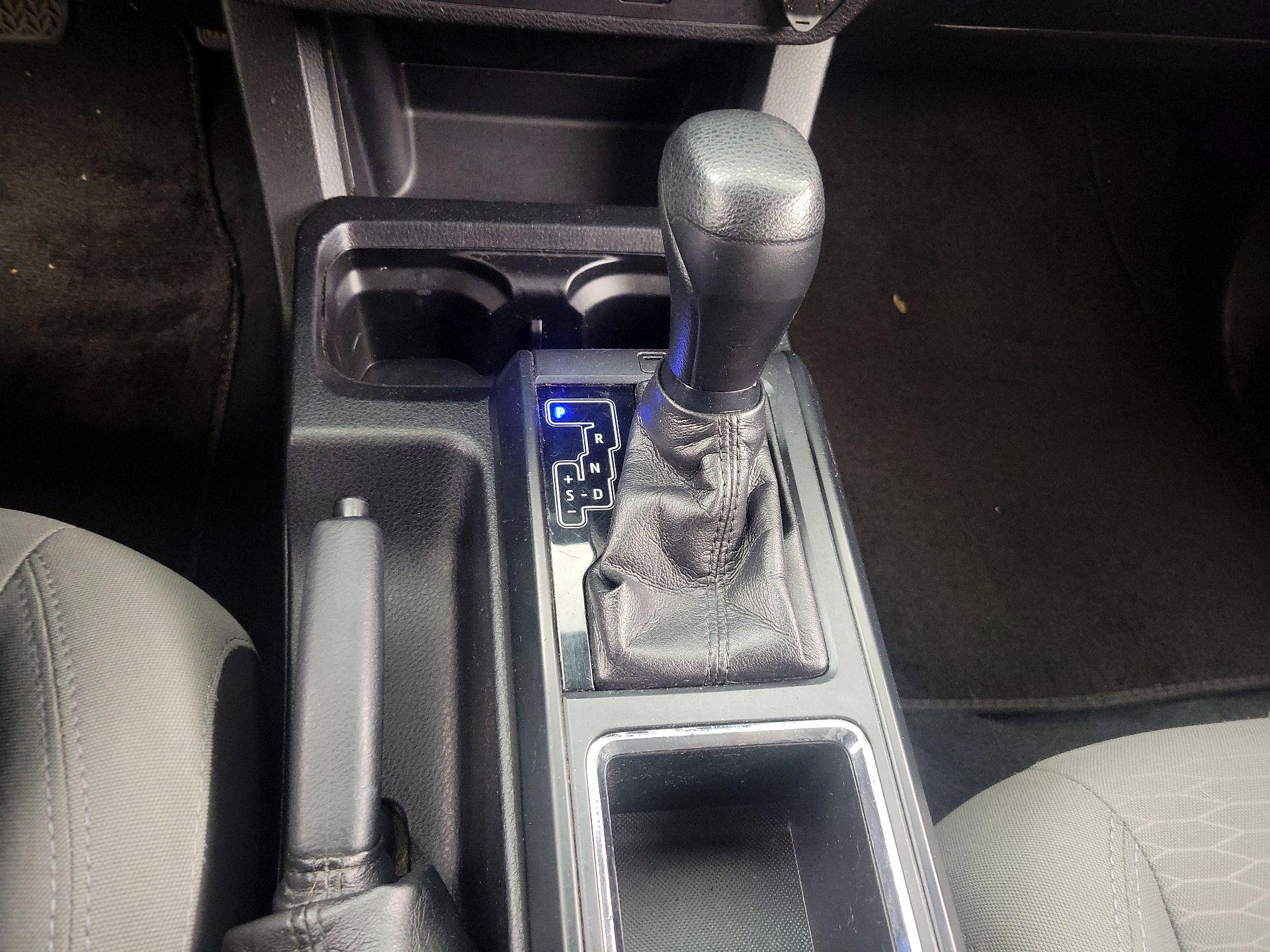 Thumbnail: 2018 Toyota Tacoma - 17