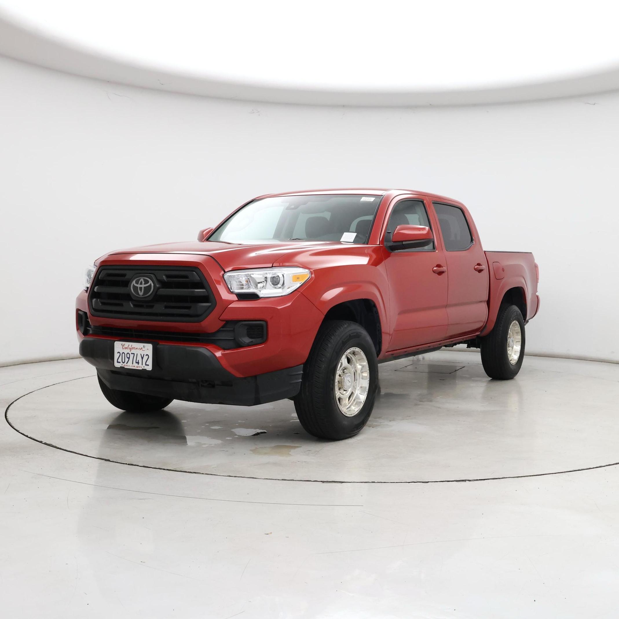 Thumbnail: 2018 Toyota Tacoma - 4