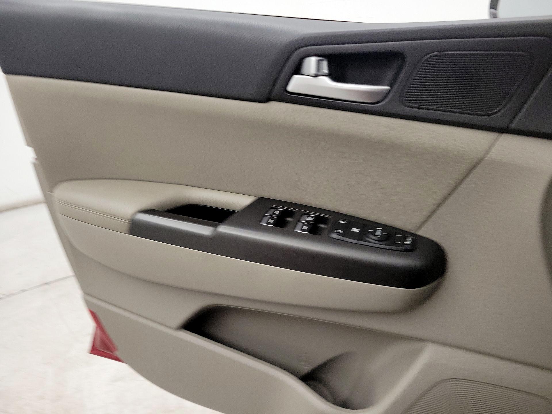 Thumbnail: 2021 Kia Sportage - 12