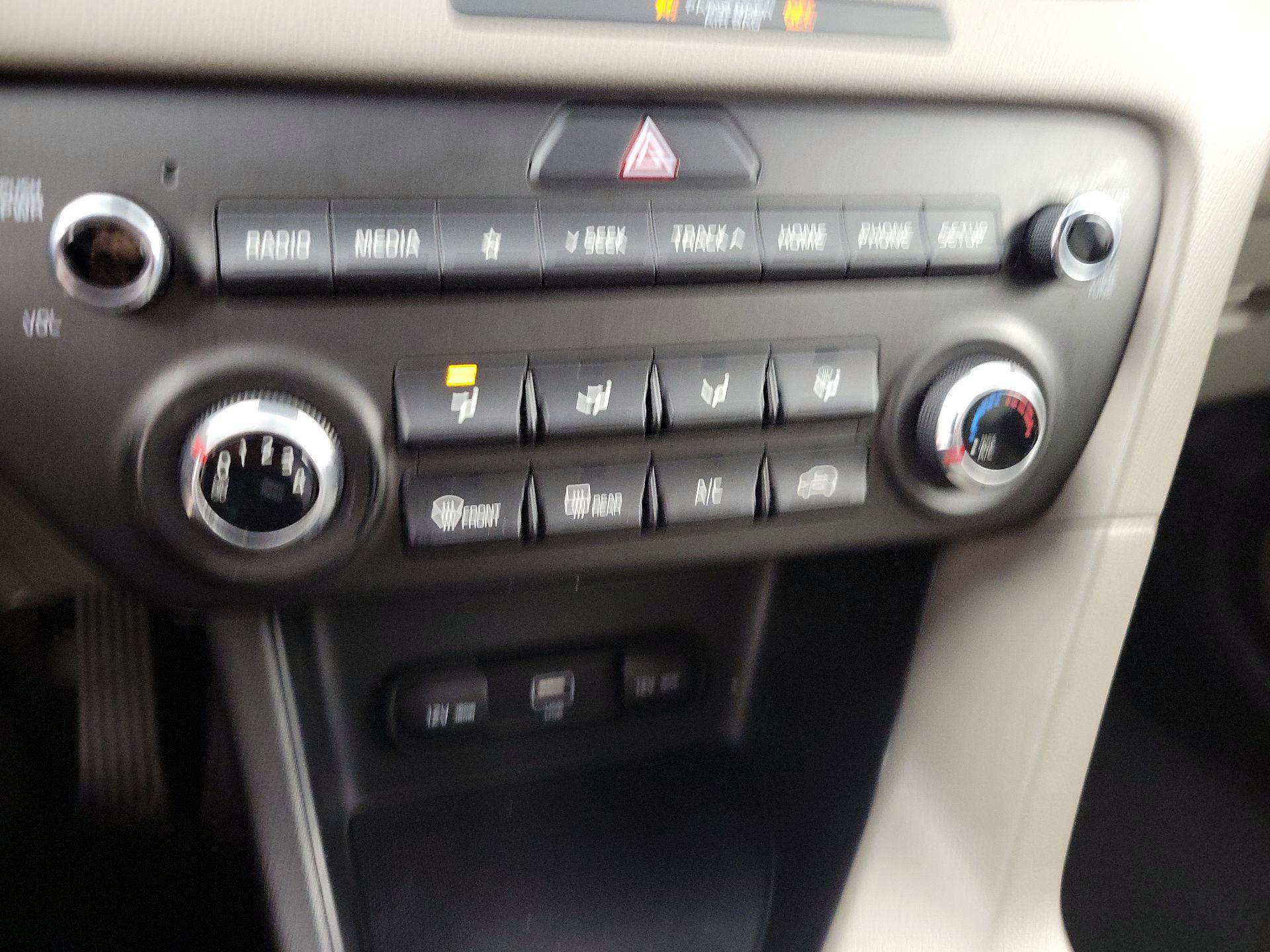 Thumbnail: 2021 Kia Sportage - 16