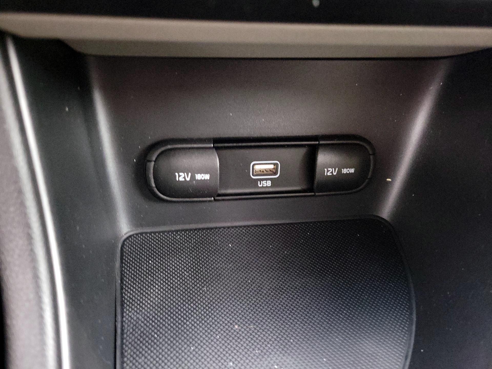 Thumbnail: 2021 Kia Sportage - 18