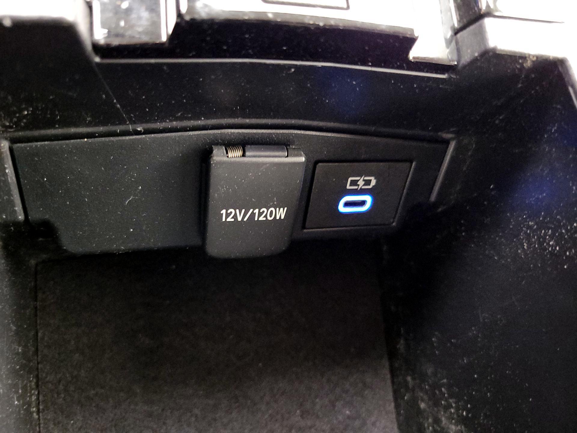 Thumbnail: 2022 Toyota Corolla - 18