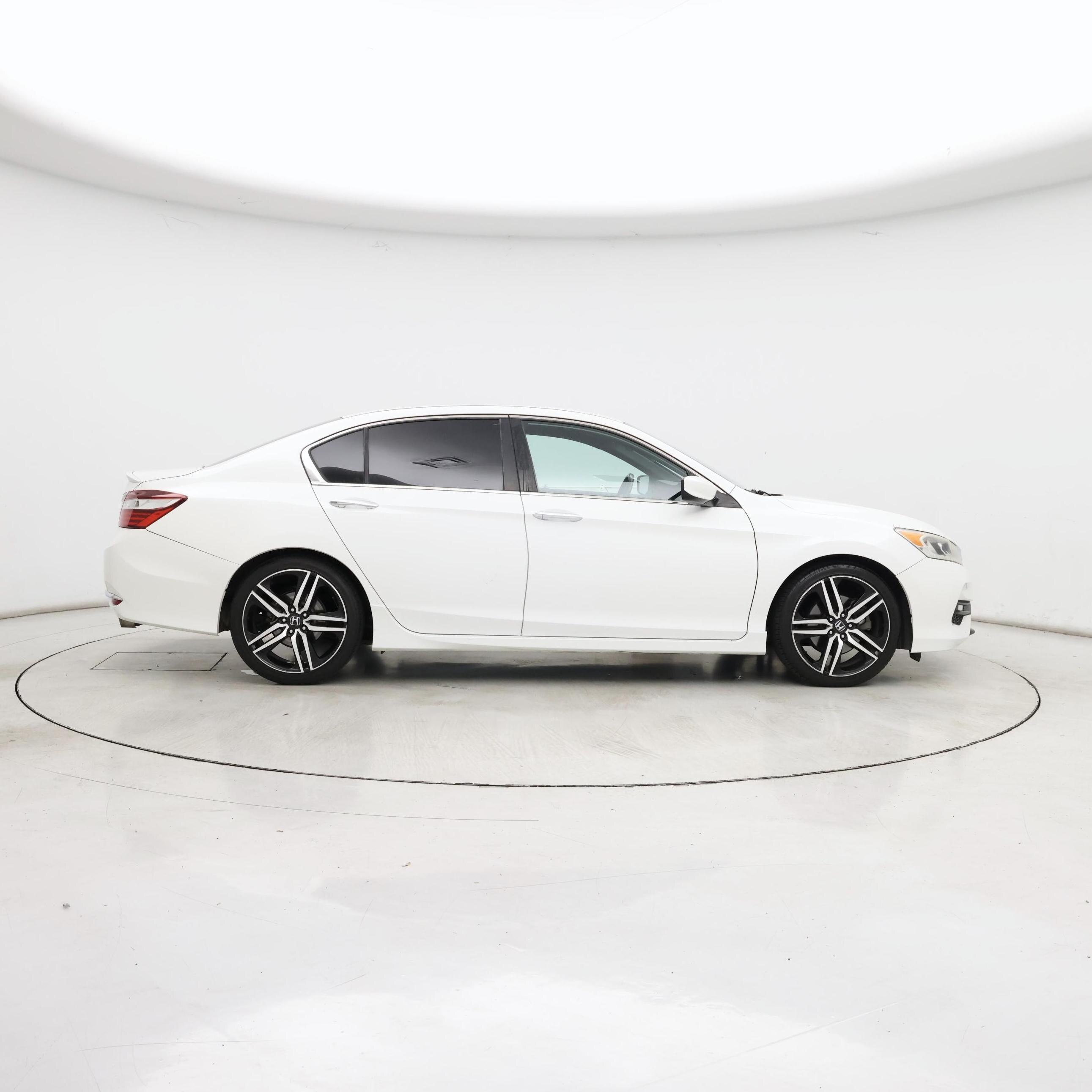 Thumbnail: 2017 Honda Accord - 7