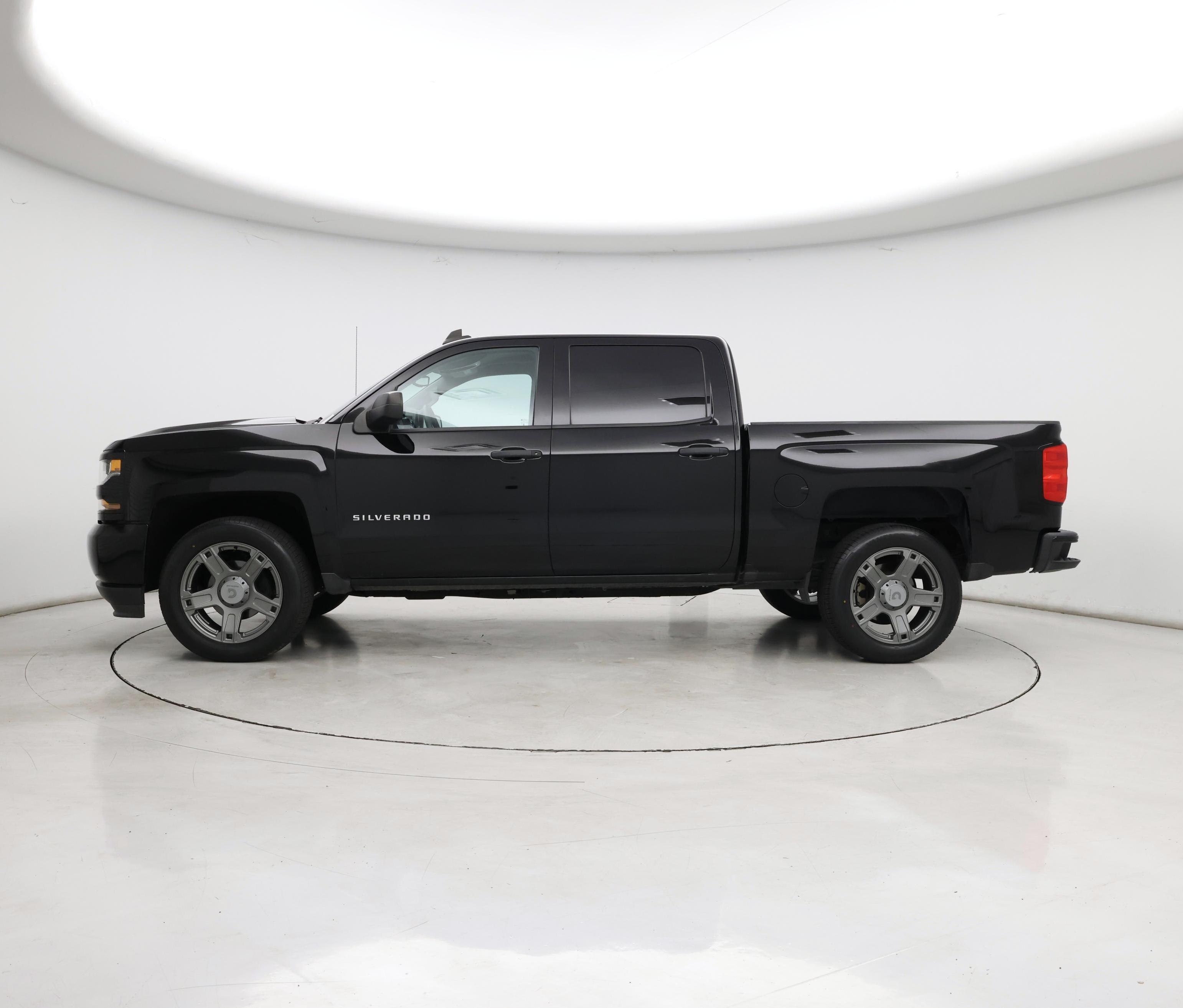 Thumbnail: 2018 Chevrolet Silverado 1500 - 3