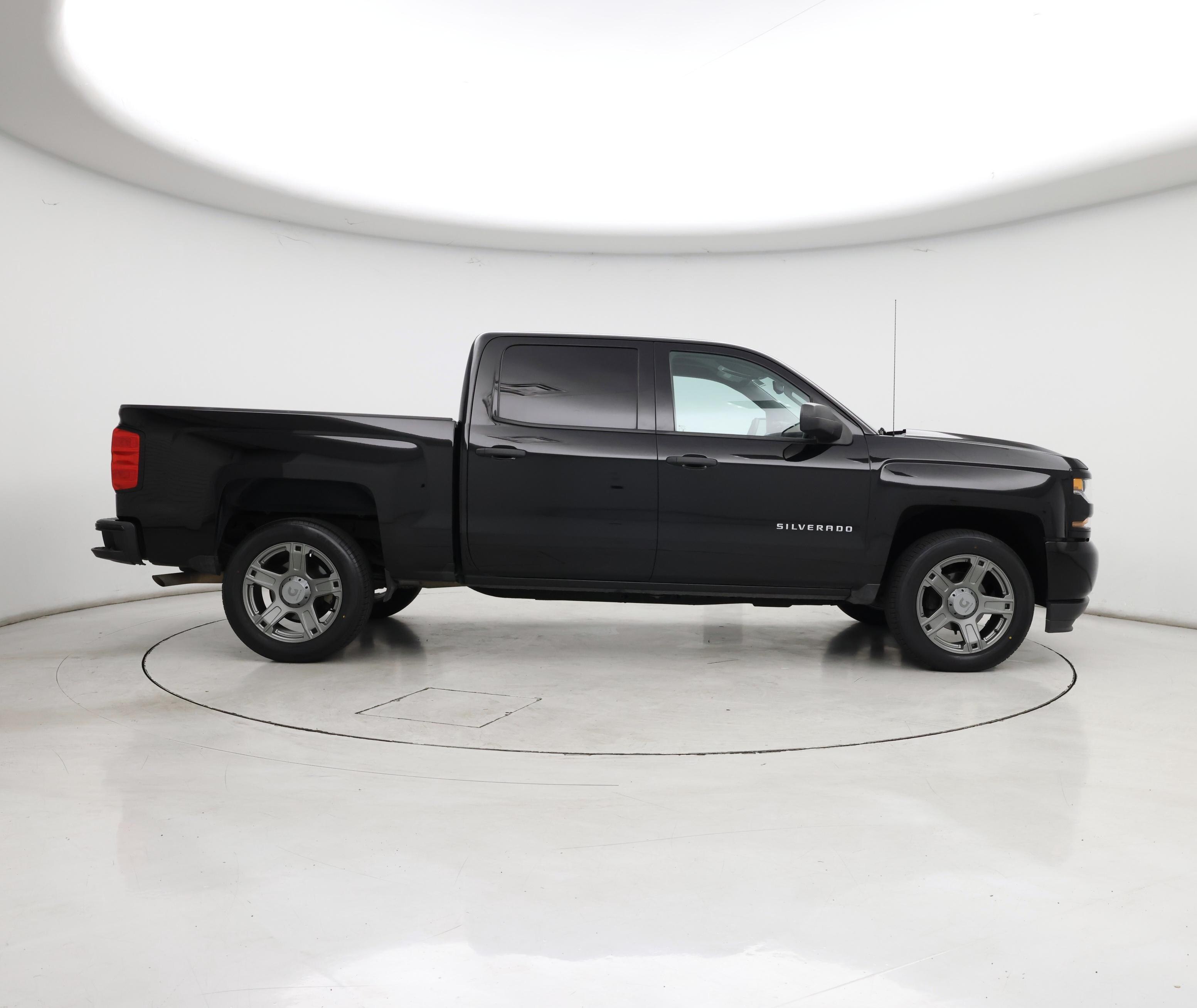 Thumbnail: 2018 Chevrolet Silverado 1500 - 7