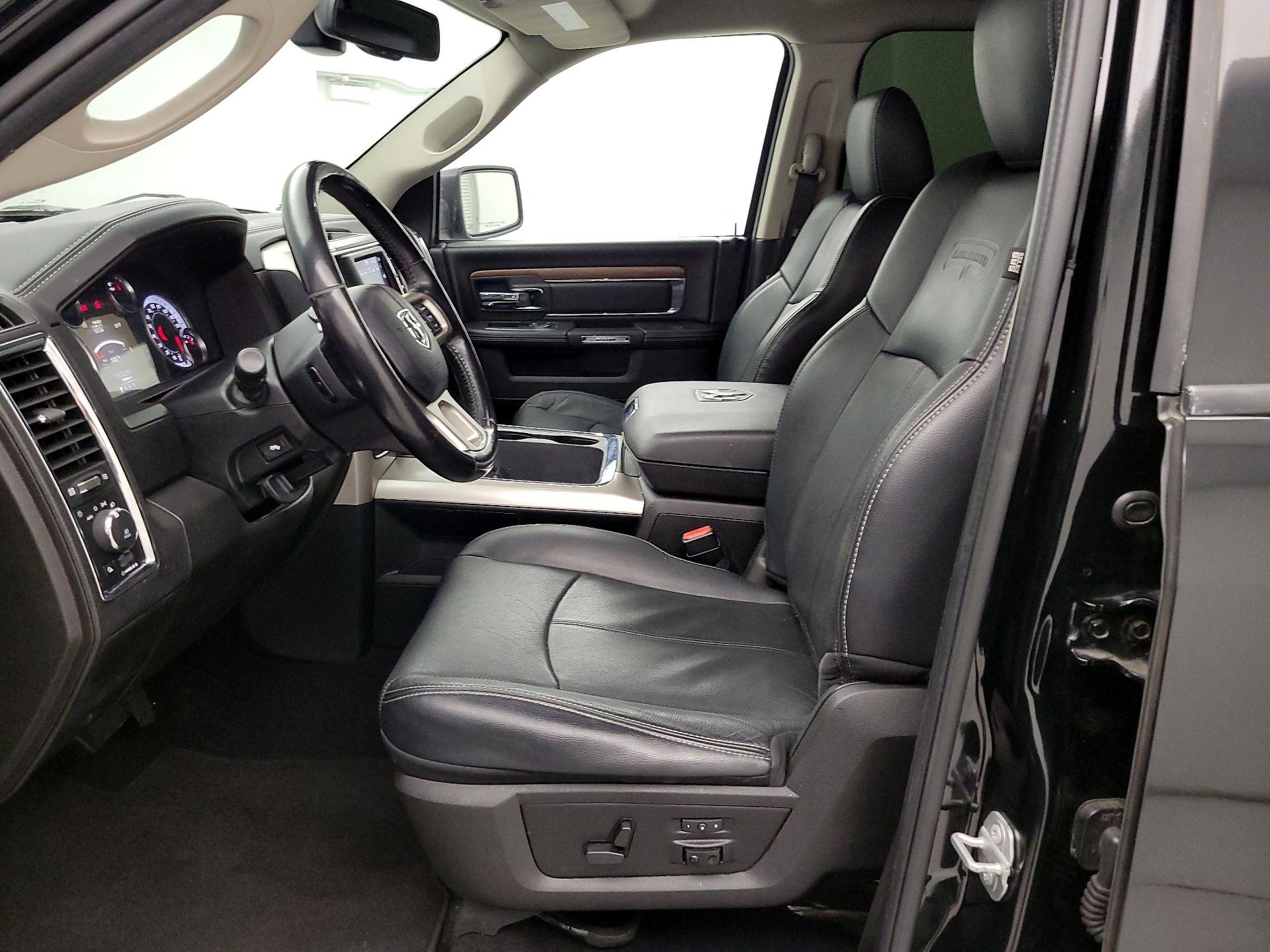 Thumbnail: 2019 RAM 1500 Classic - 11