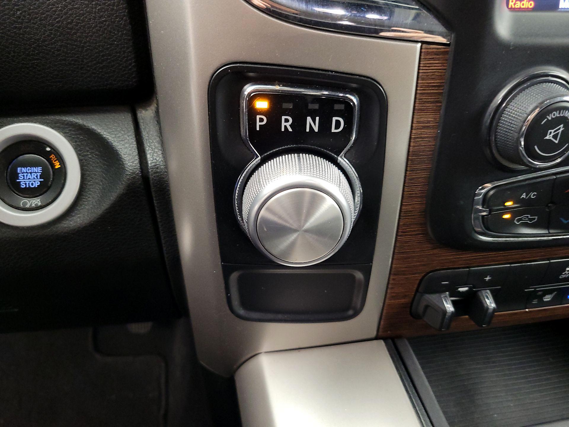 Thumbnail: 2019 RAM 1500 Classic - 17