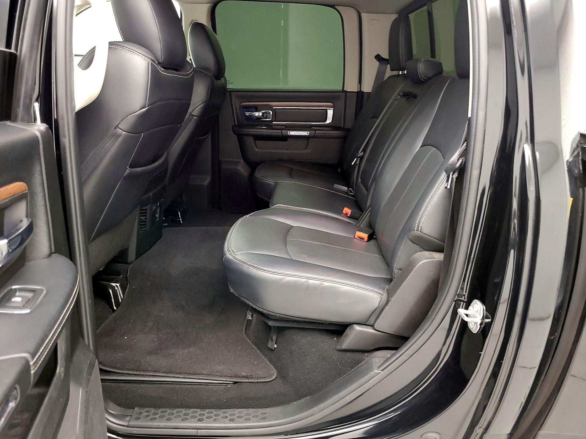 Thumbnail: 2019 RAM 1500 Classic - 18