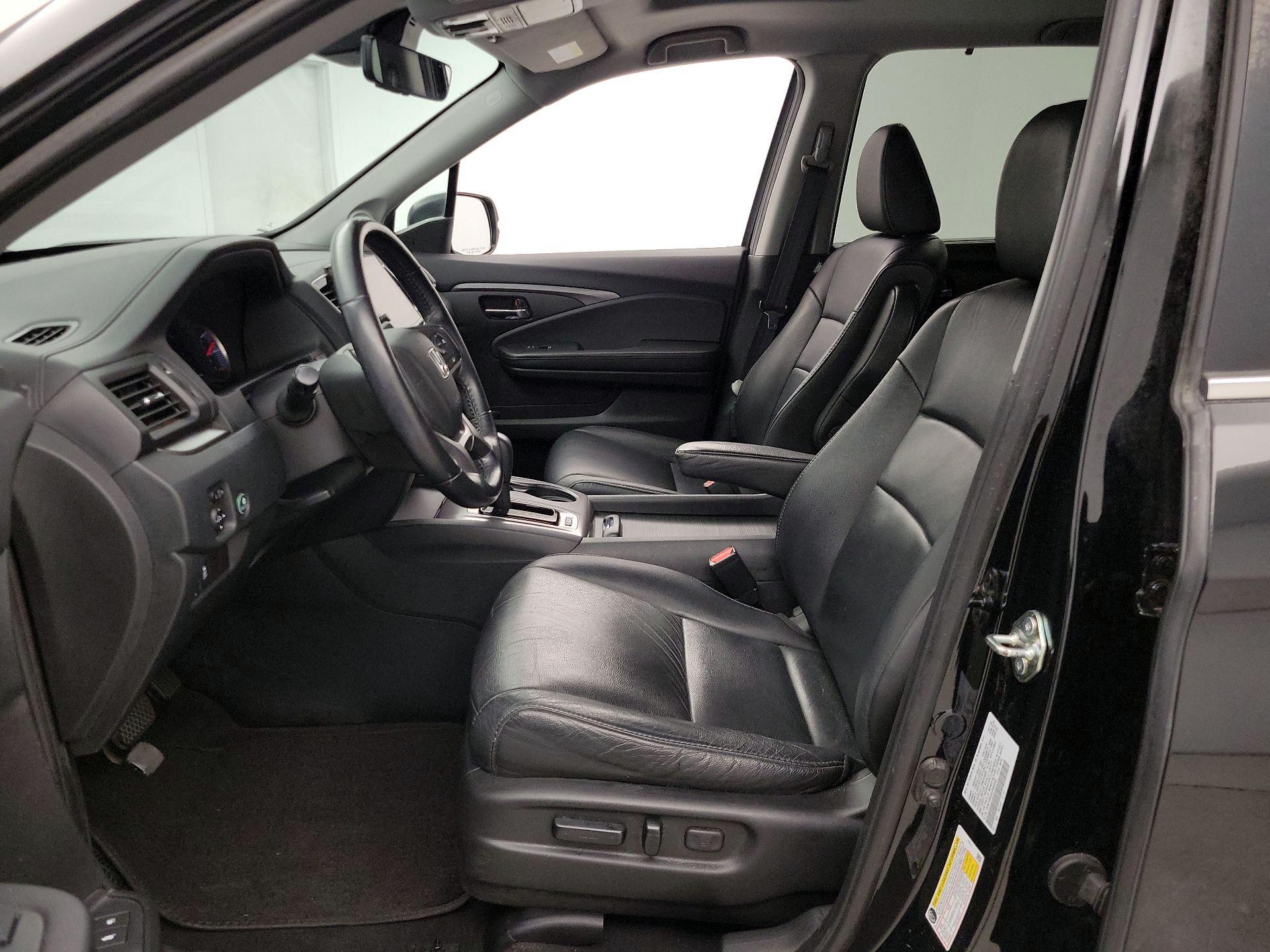 Thumbnail: 2020 Honda Pilot - 11