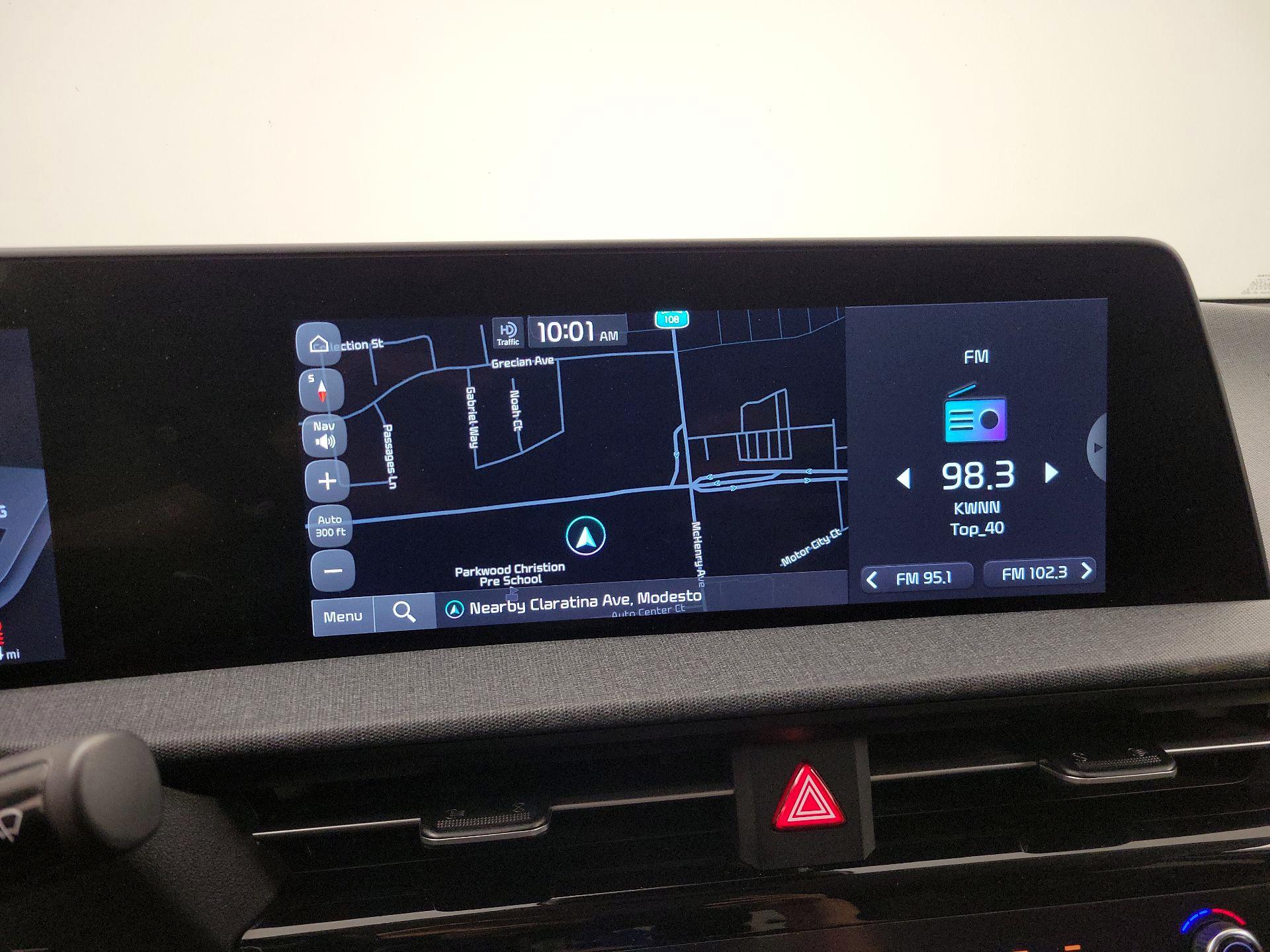 Thumbnail: 2022 Kia EV6 - 14