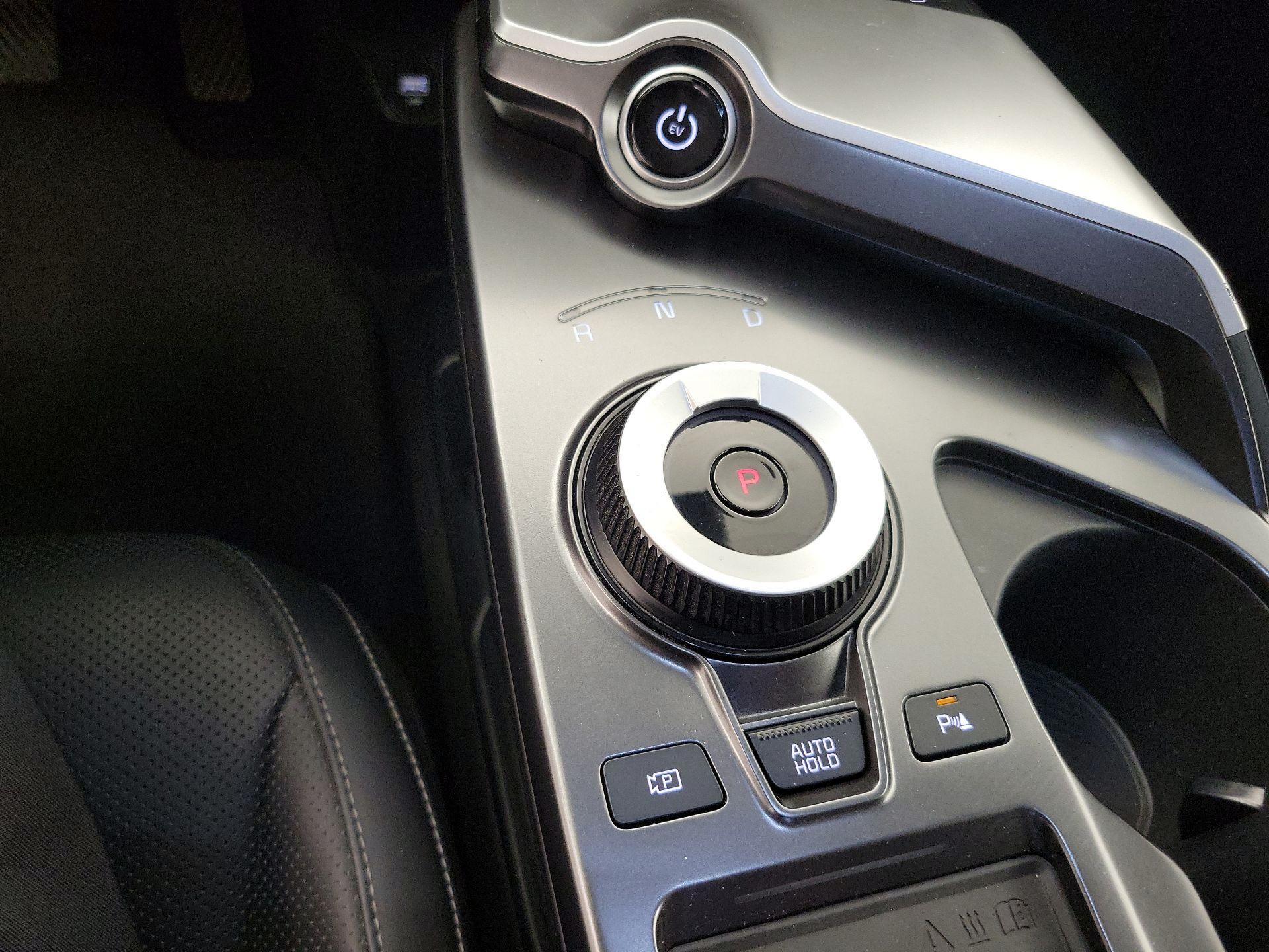 Thumbnail: 2022 Kia EV6 - 18