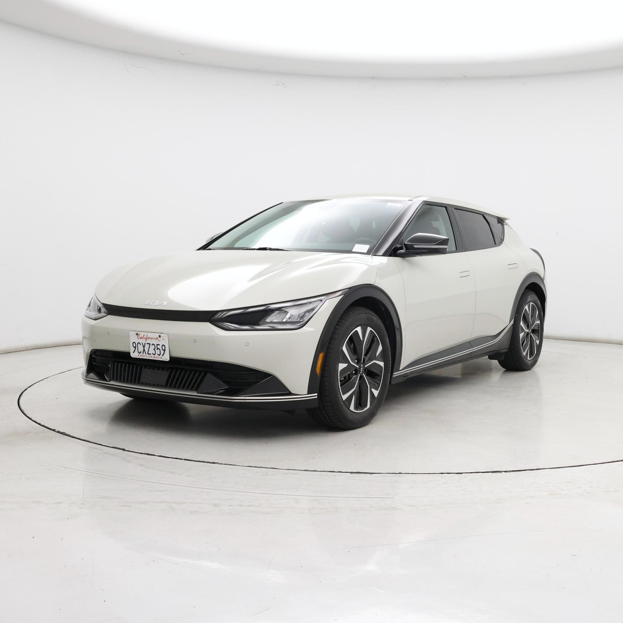 Thumbnail: 2022 Kia EV6 - 4