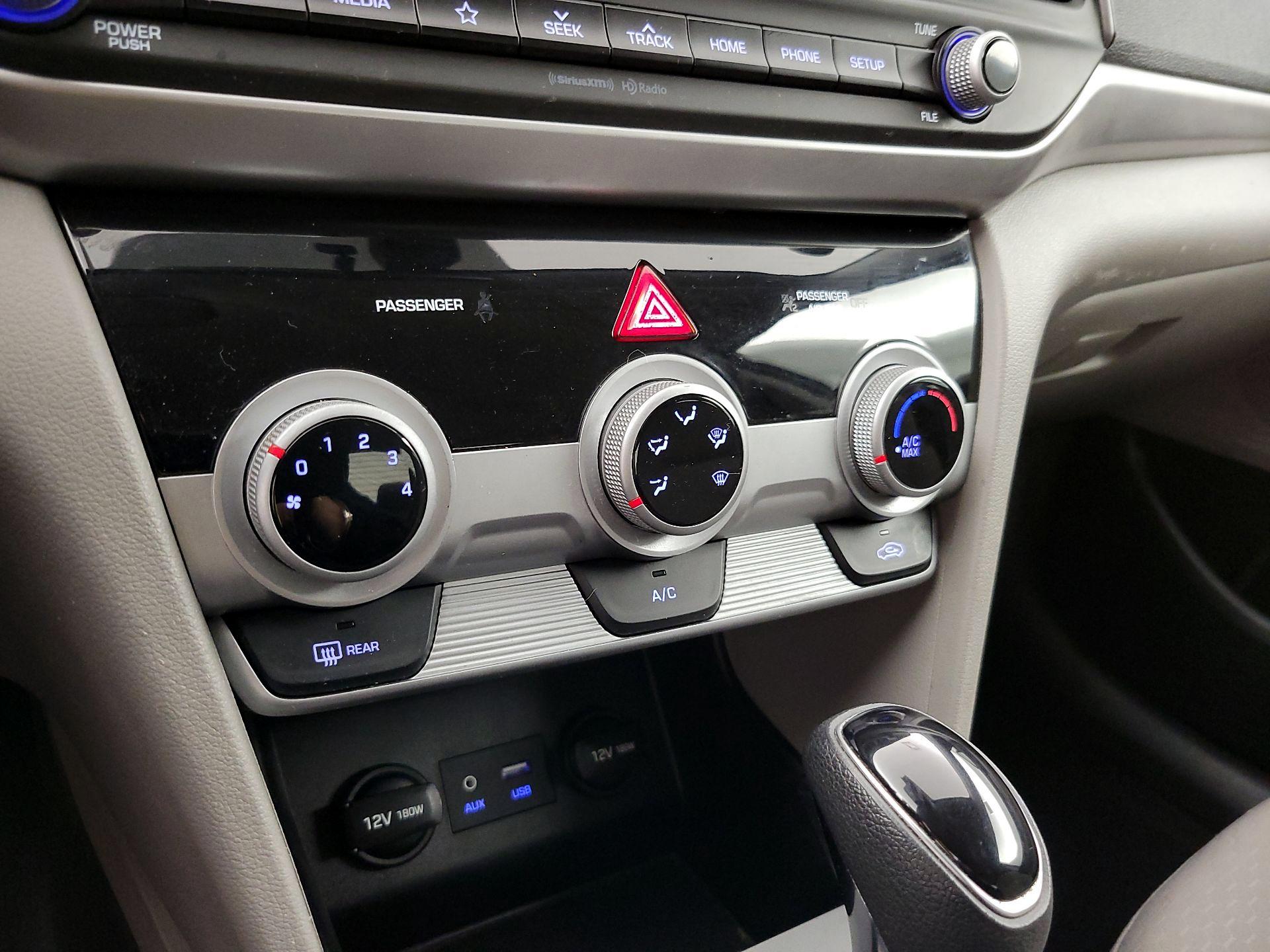 Thumbnail: 2019 Hyundai Elantra - 16