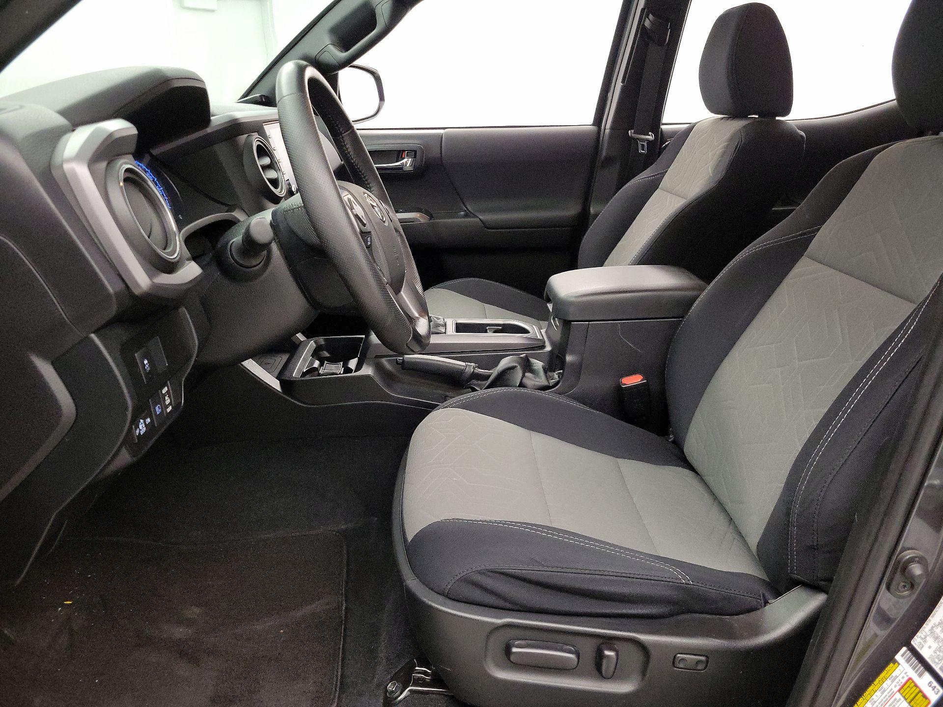 Thumbnail: 2021 Toyota Tacoma - 11