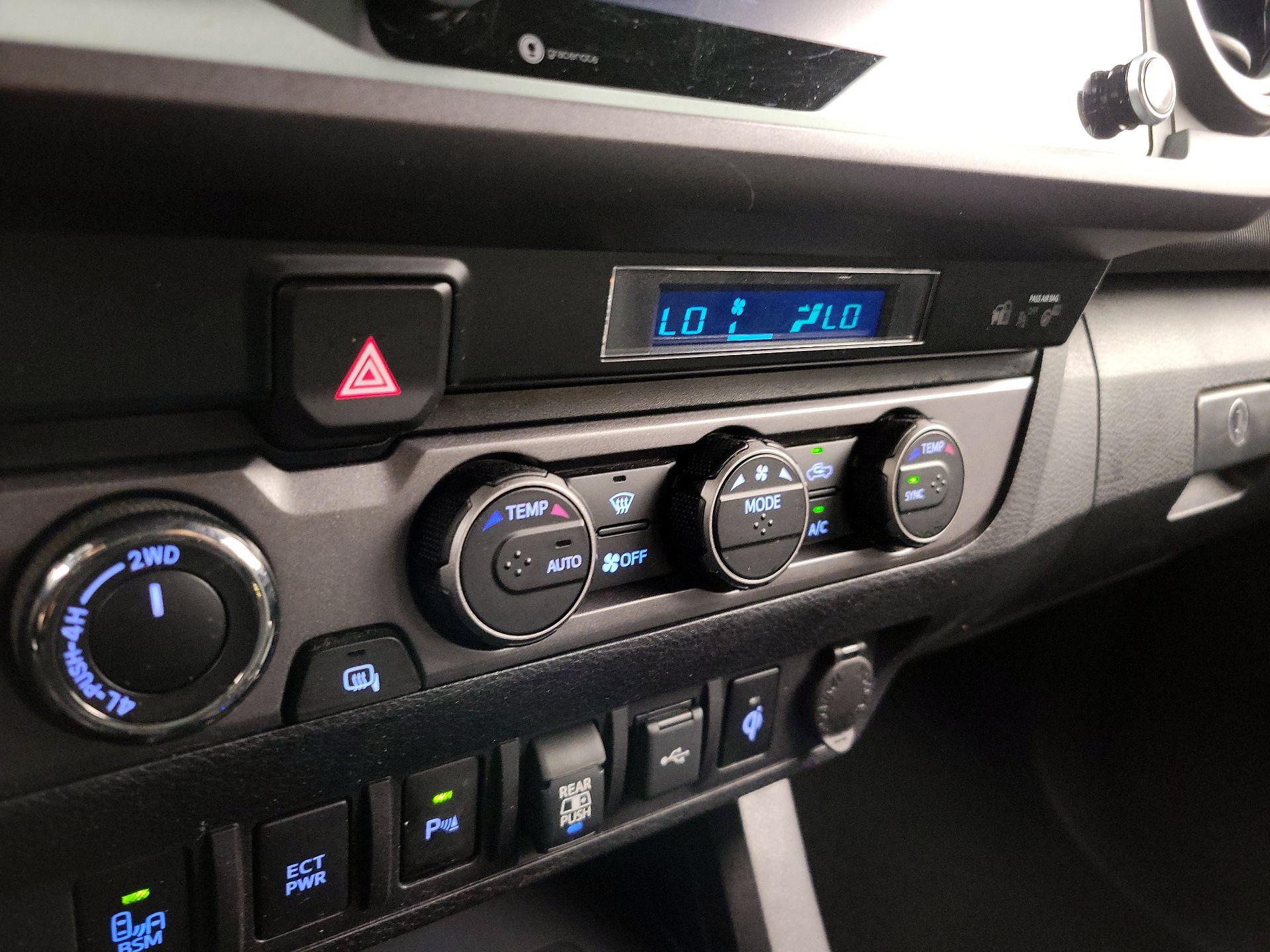 Thumbnail: 2021 Toyota Tacoma - 16