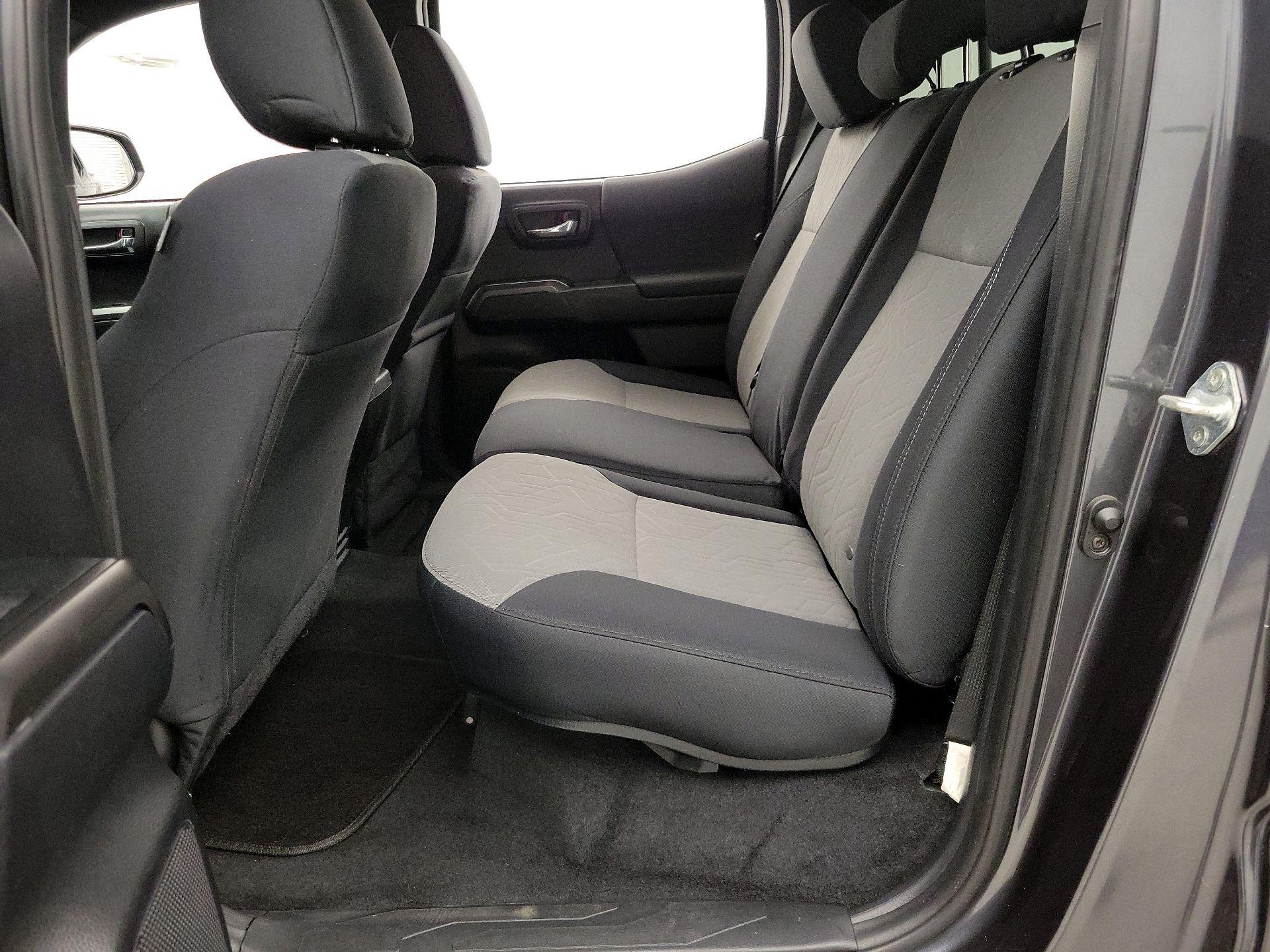 Thumbnail: 2021 Toyota Tacoma - 18