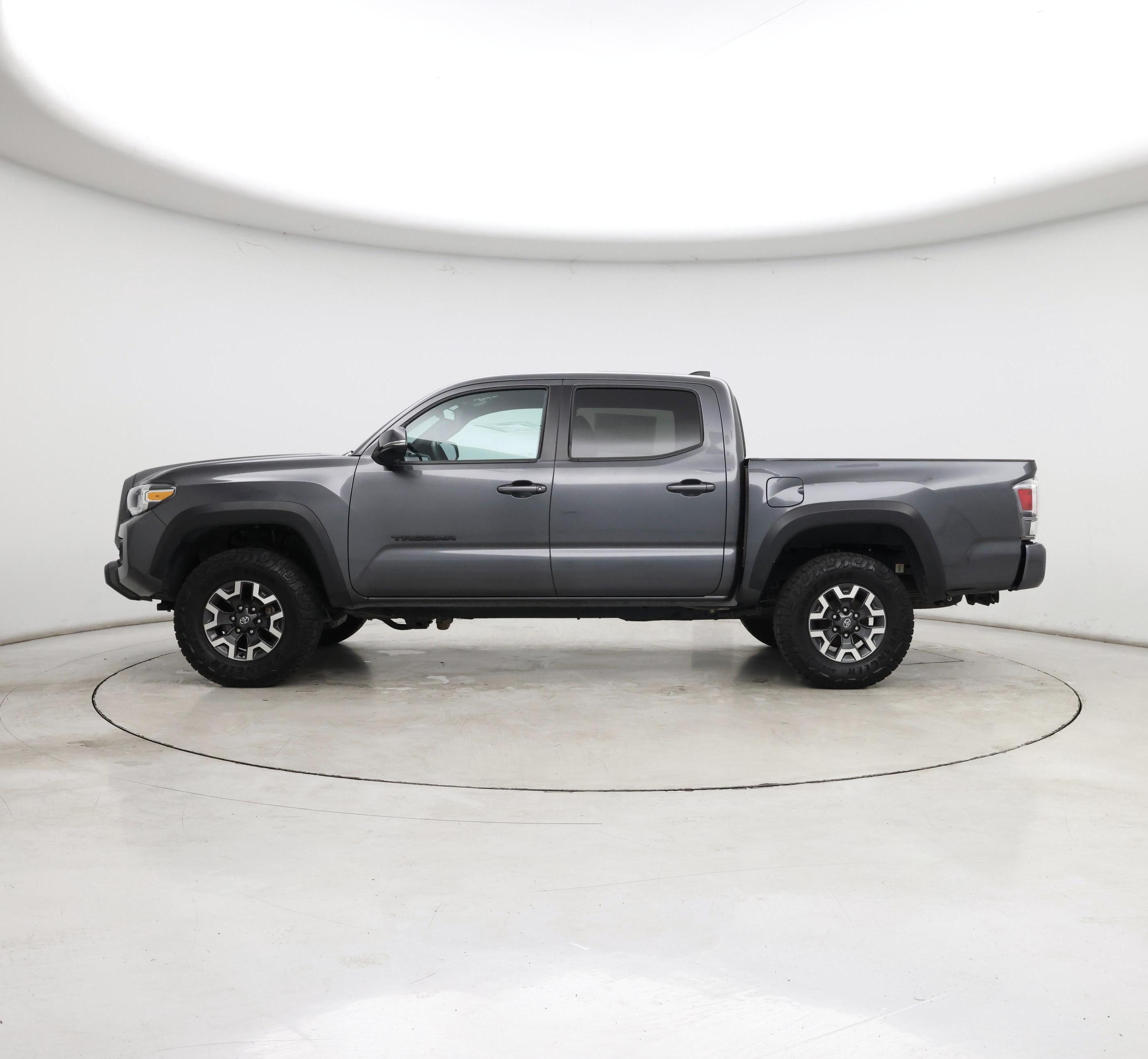 Thumbnail: 2021 Toyota Tacoma - 3