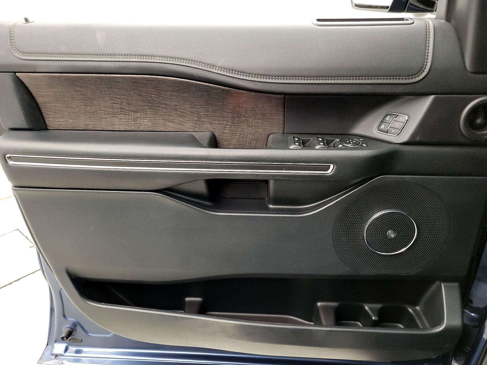 Thumbnail: 2019 Ford Expedition - 12