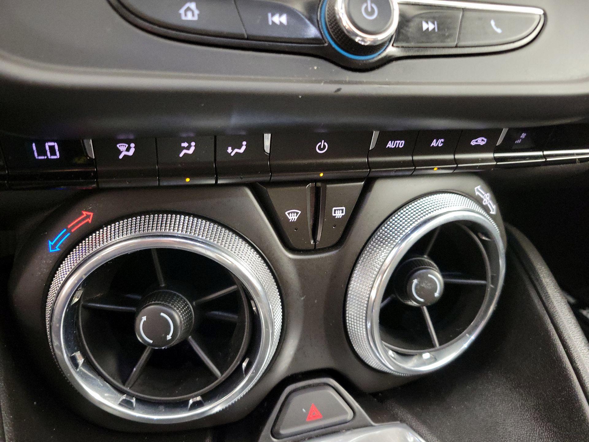 Thumbnail: 2017 Chevrolet Camaro - 16