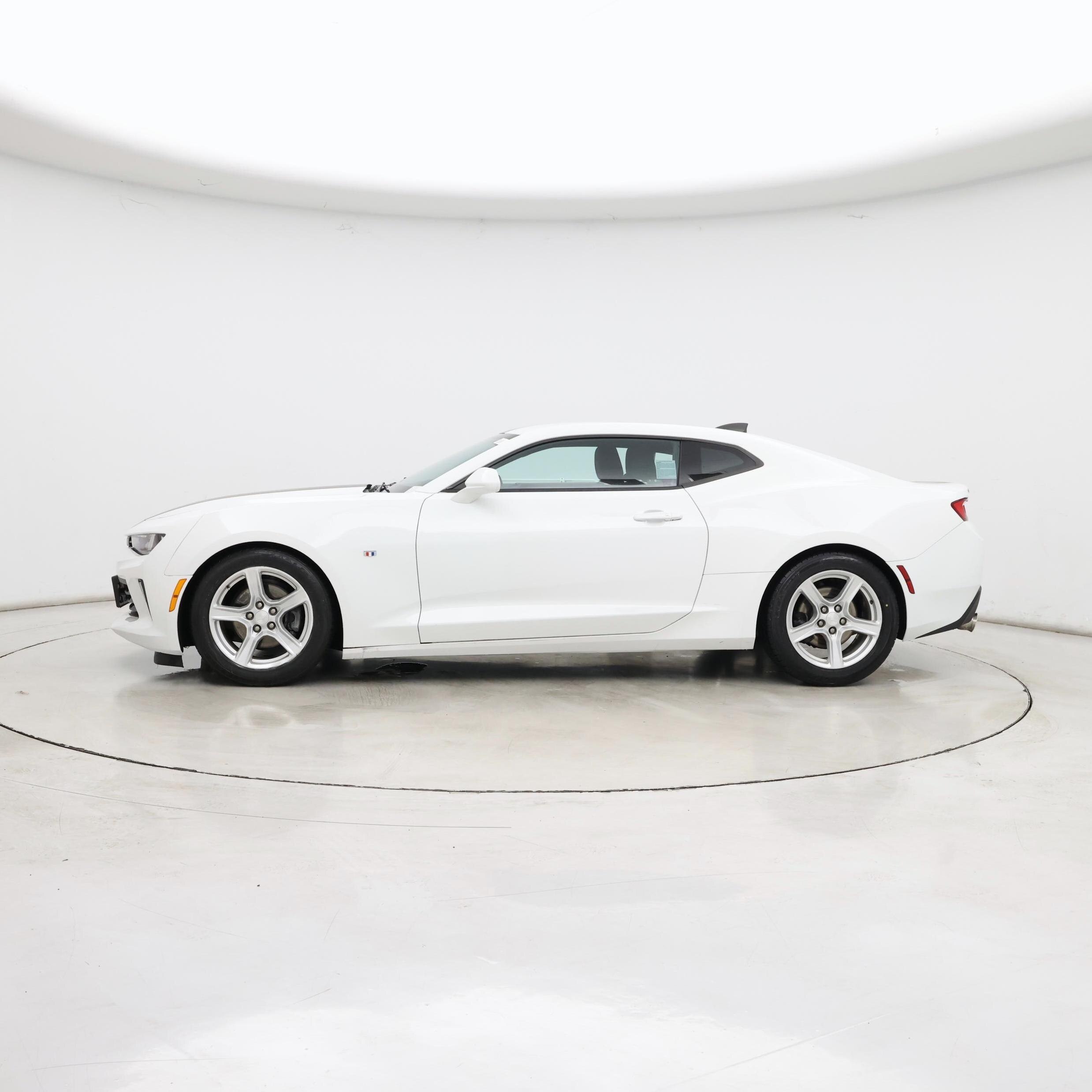 Thumbnail: 2017 Chevrolet Camaro - 3